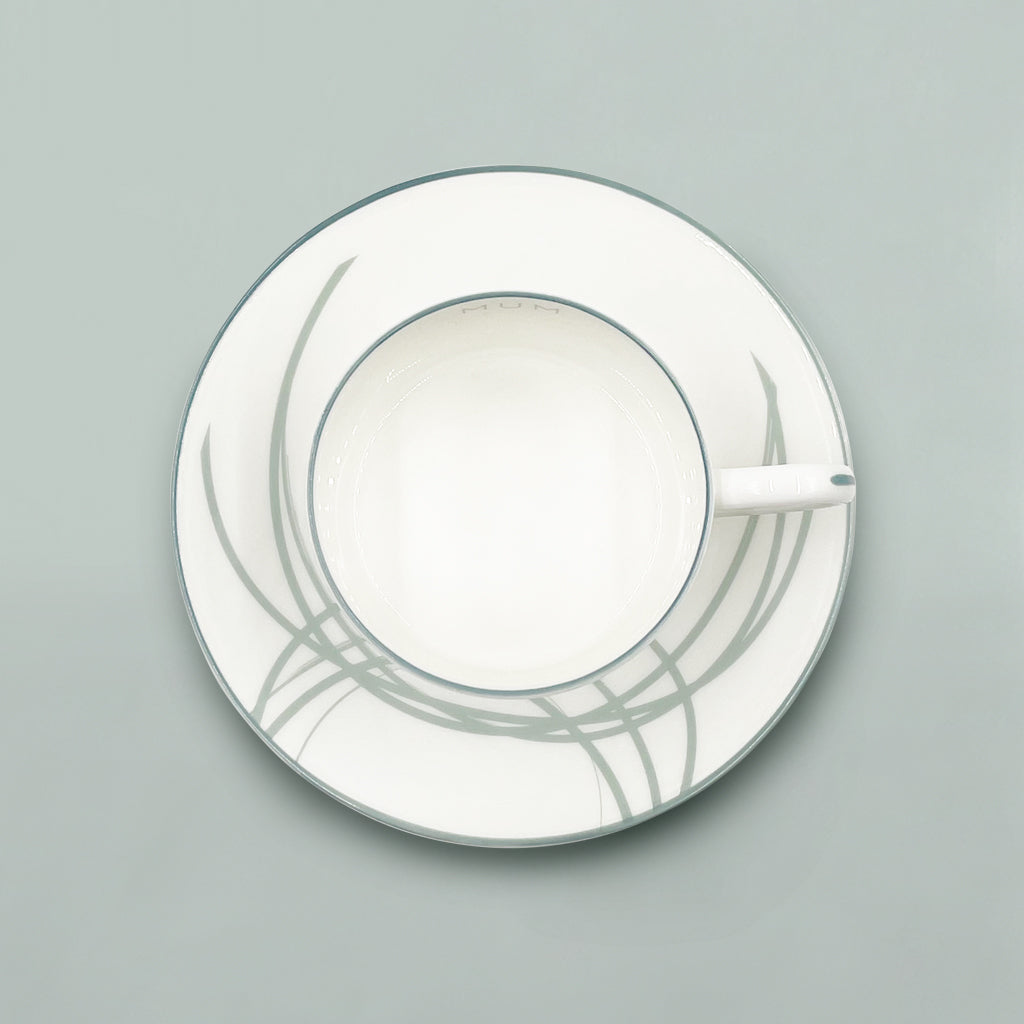 Elegant Christmas Fine Bone China Tea Cup and Saucer Gift Set for Mom - Perfect for Holiday Tea Parties, Mother's Day & Special Occasions