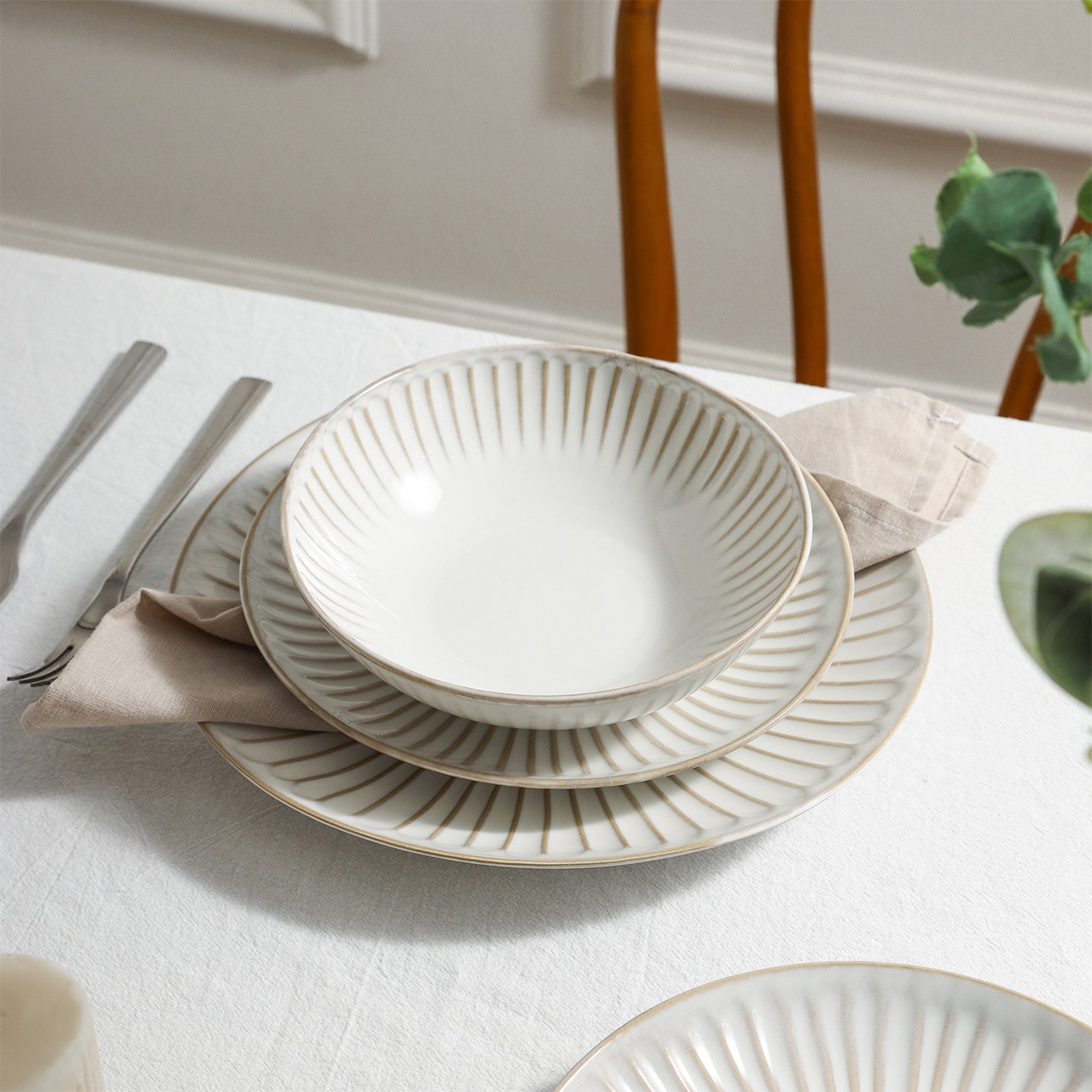 Premium Linea Stoneware Dinnerware Set - 16-Piece White Porcelain Tableware for Everyday Use & Formal Dining