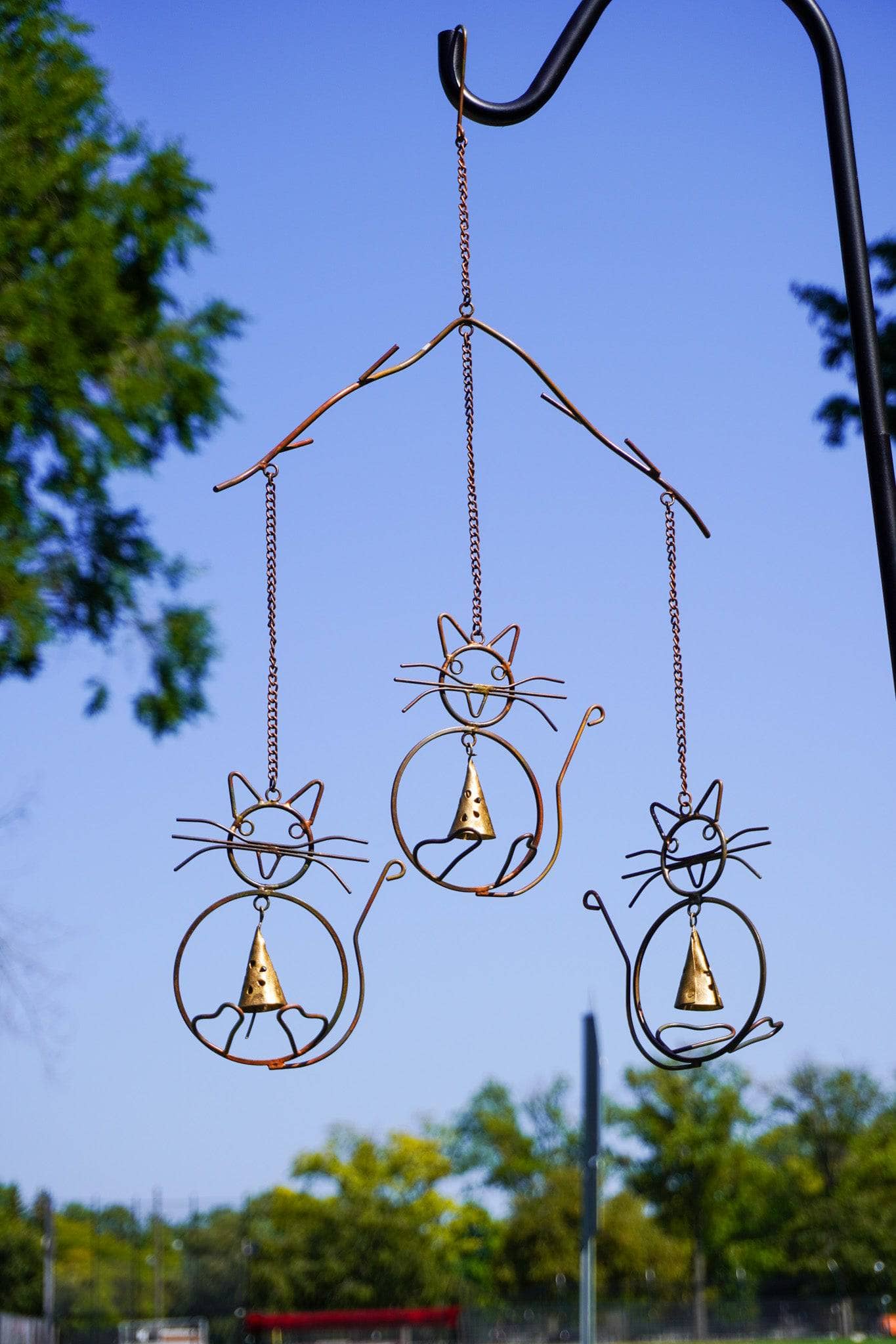 Cat Wind Chime with Bells - Handmade Outdoor Garden Decor for Patio, Porch & Backyard - Soothing Wind Sounds for Relaxation