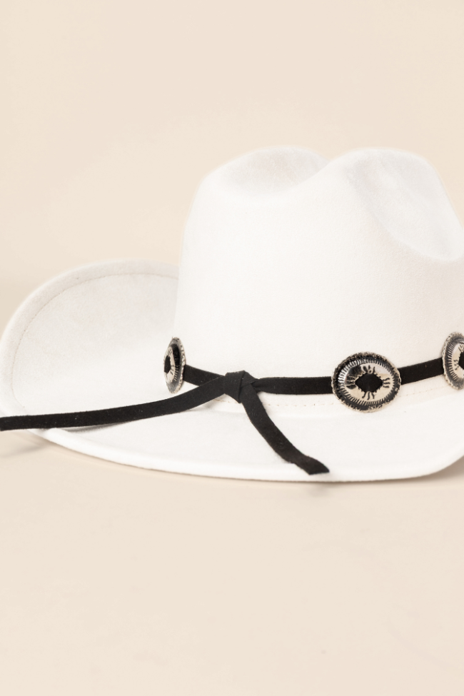 Stylish Concho Cream Cowboy Hat for Men & Women - Western Rodeo Fashion Accessory - Perfect for Country Music Festivals, Rodeos & Outdoor Events