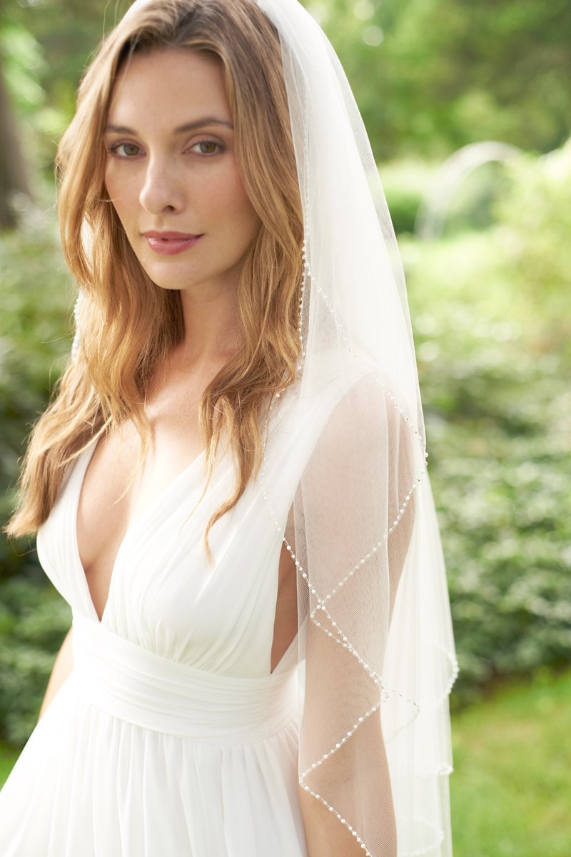 2 Layer Simple Pearl Edge Bridal Veil - Elegant Wedding Accessory for Brides, Perfect for Church Ceremony and Photo Shoots
