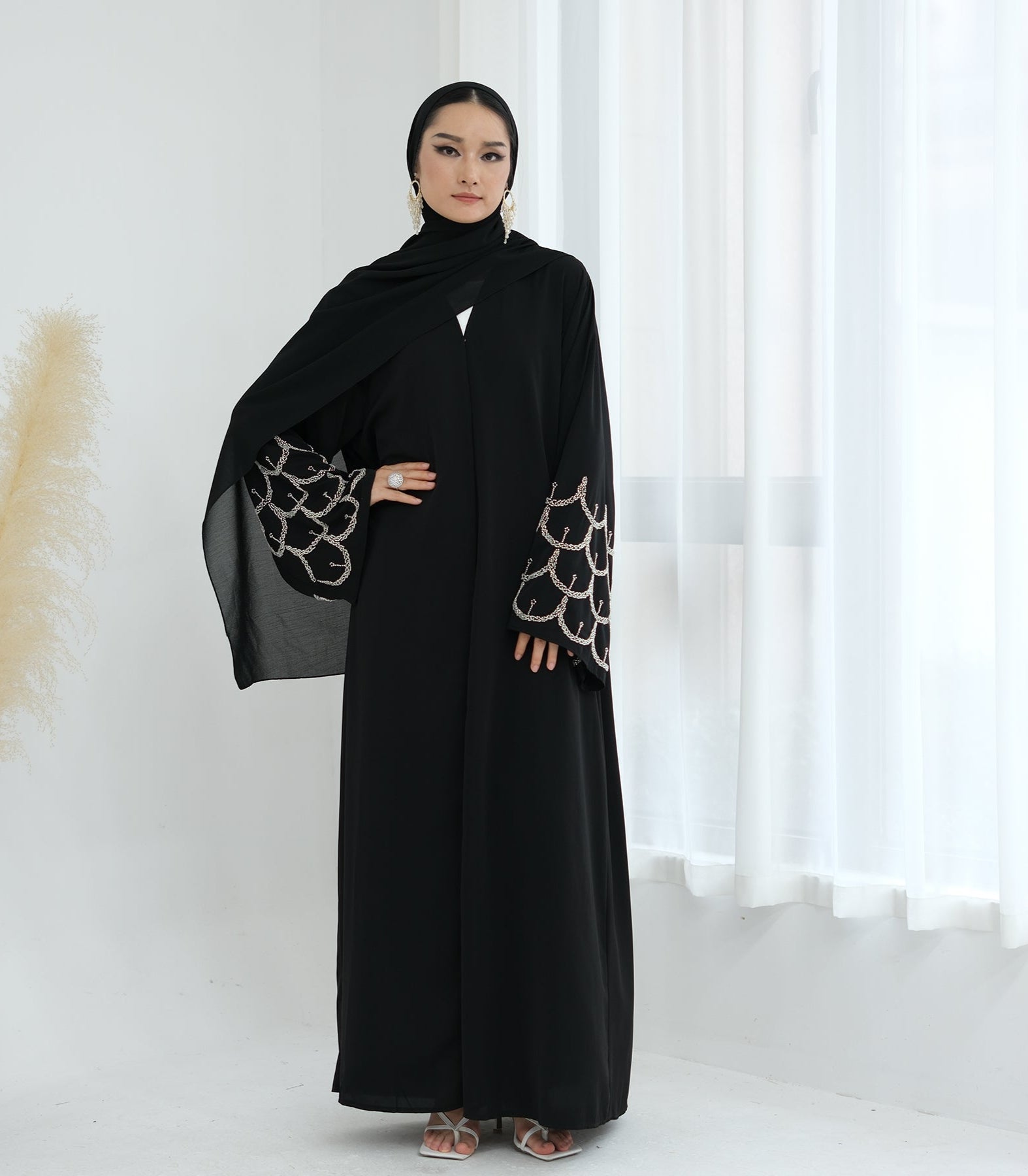 Elegant Irssane Nida Open Abaya Kimono - Black | Modest Muslim Dress for Women | Perfect for Prayer, Eid, and Special Occasions