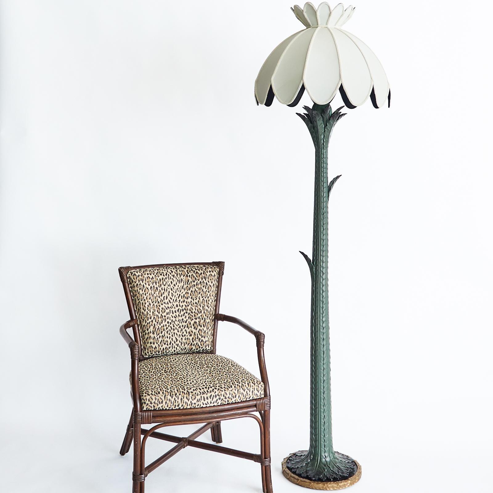 GALANTHUS Silk Standard Lampshade in Ecru - Elegant Home Decor for Living Room, Bedroom & Office Lighting