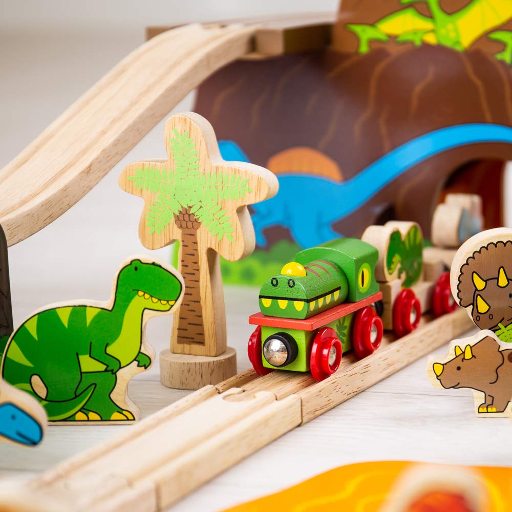 Bigjigs Rail 49-Piece Dinosaur Wooden Train Set for Kids - STEM Educational Wooden Toy Train with Dinosaur Figures & Tracks - Perfect for Imaginative Play, Birthday Gifts & Preschool Learning Activities