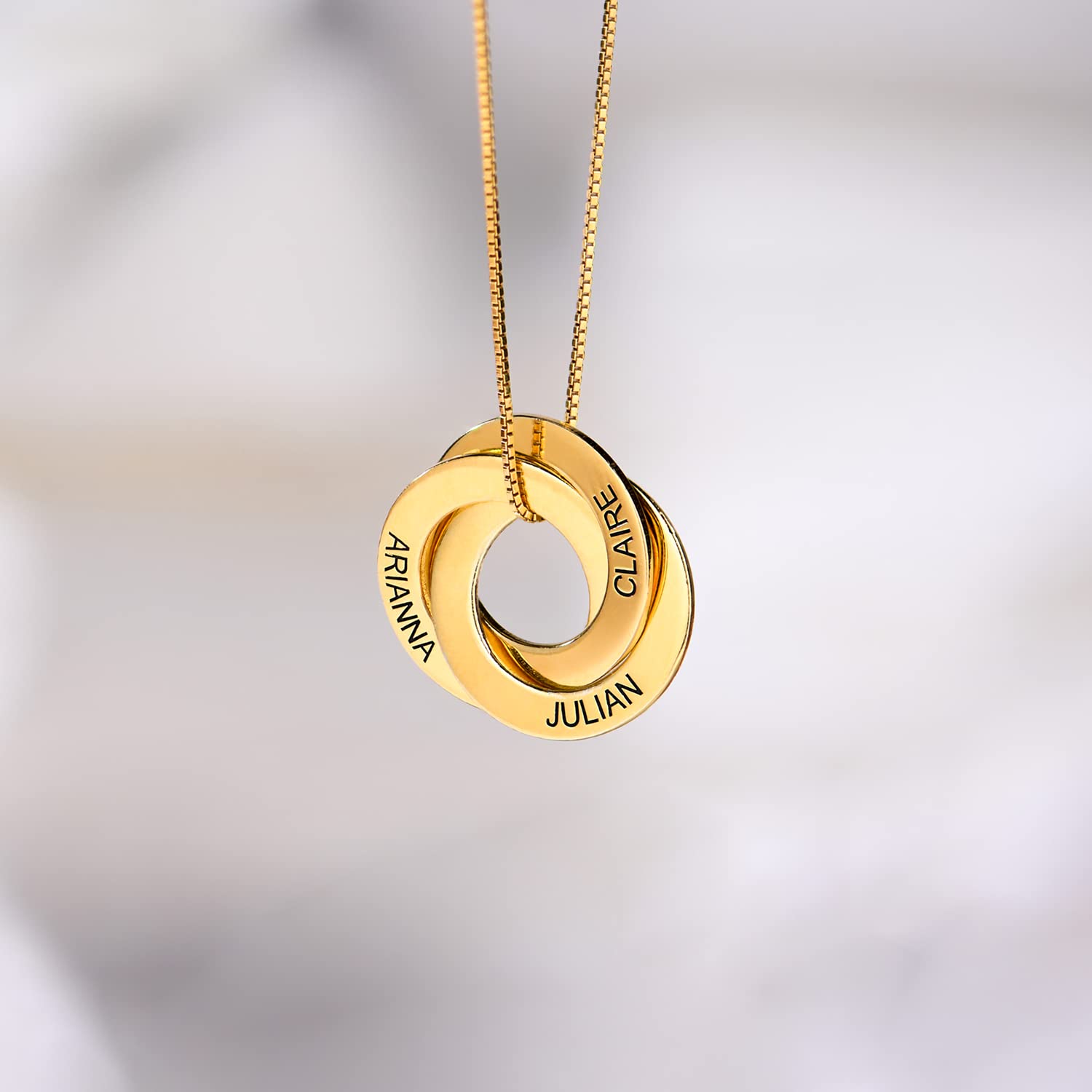 Personalized 3 Russian Ring Name Necklace for Women - Custom Engraved Jewelry Gift for Mom, Mother, Wife - 3 Interlocking Rings with Any Name - Perfect for Birthdays, Anniversaries & Special Occasions