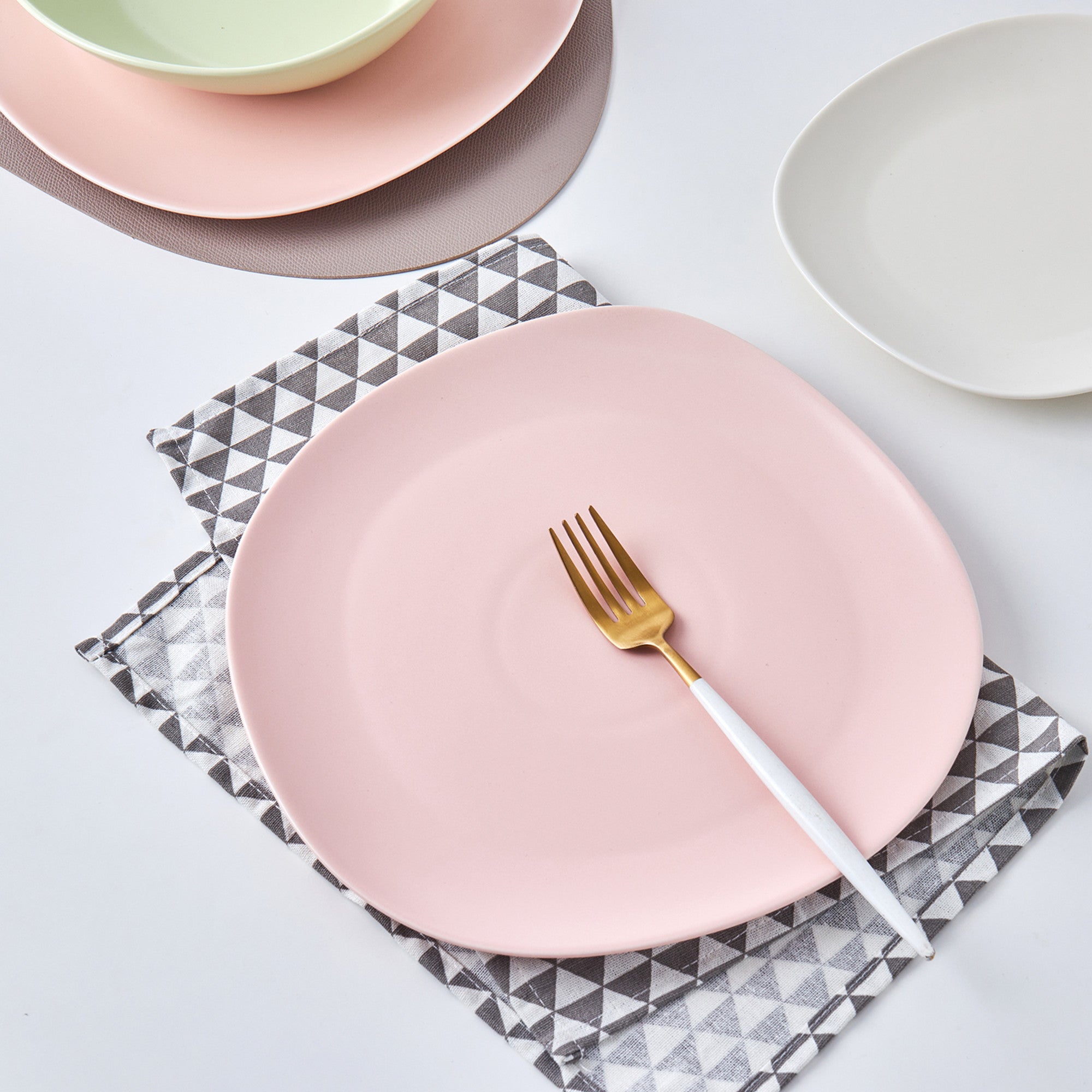 Delilah Porcelain Dinner Plate Set - 6-Piece Elegant Bone China Plates for Fine Dining, Parties & Home Decor