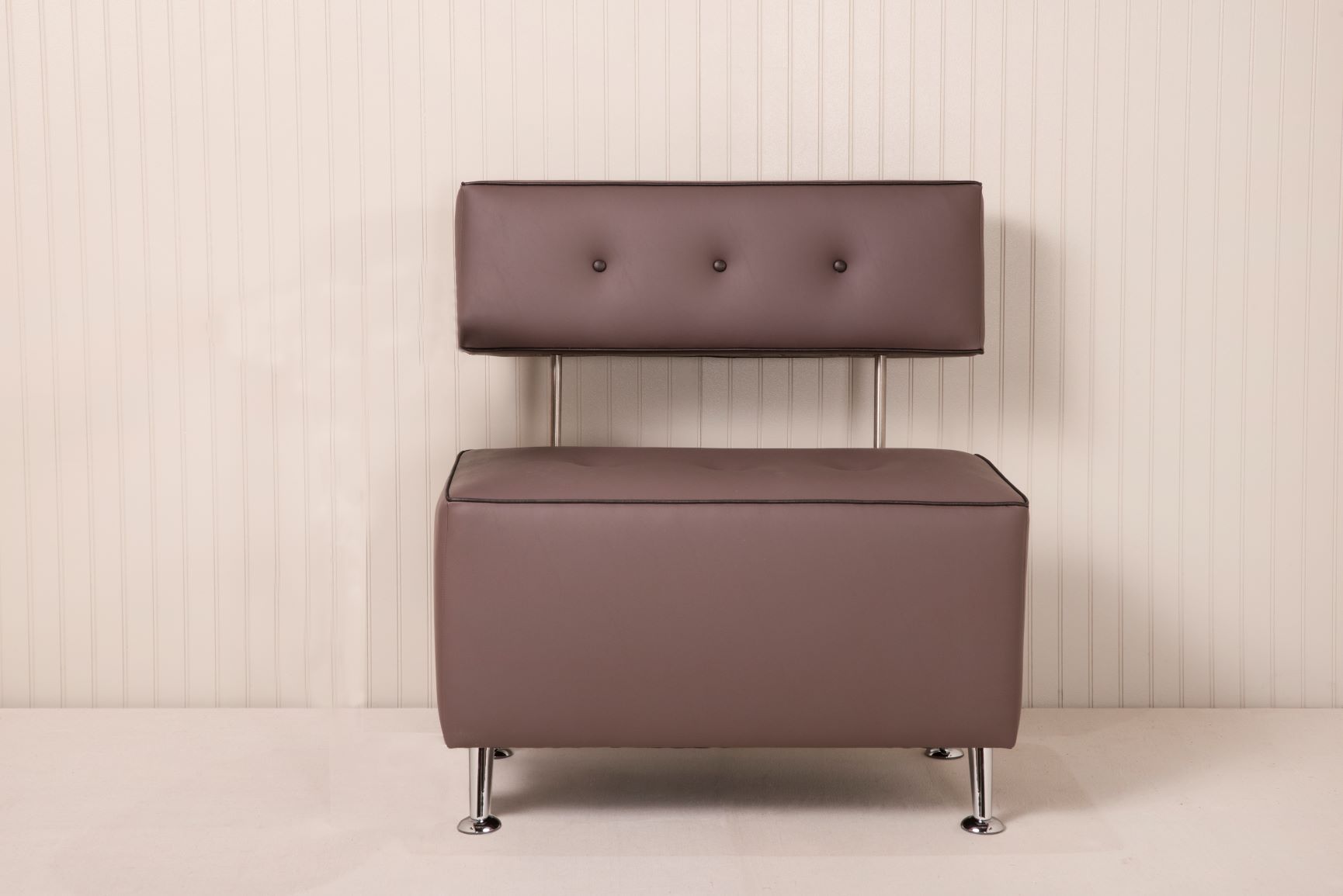 Belava Salon Seater - Professional Hydraulic Styling Chair for Hair Salons & Barbershops - Adjustable Height Beauty Salon Chair with Footrest - Perfect for Haircuts, Styling & Barber Services