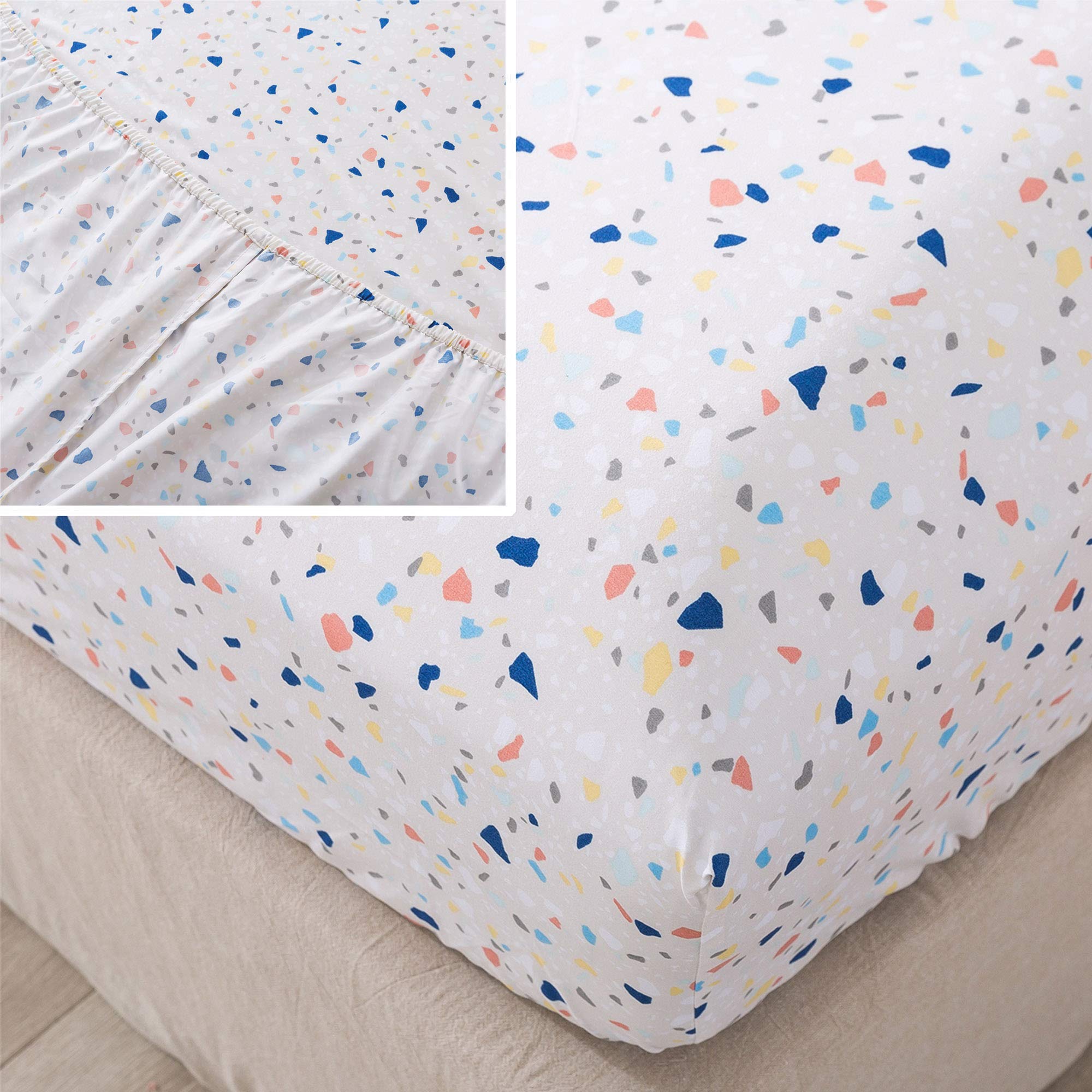 KASENTEX 5-Piece Super Soft Easy-Wash Twin Size Bed in a Bag Set - Grey Comforter, Flat Sheet, Fitted Sheet, Pillowcase & Sham for Boys, Girls, Teens & Kids | Perfect for Kids' Bedrooms, Sleepovers & Dorm Rooms