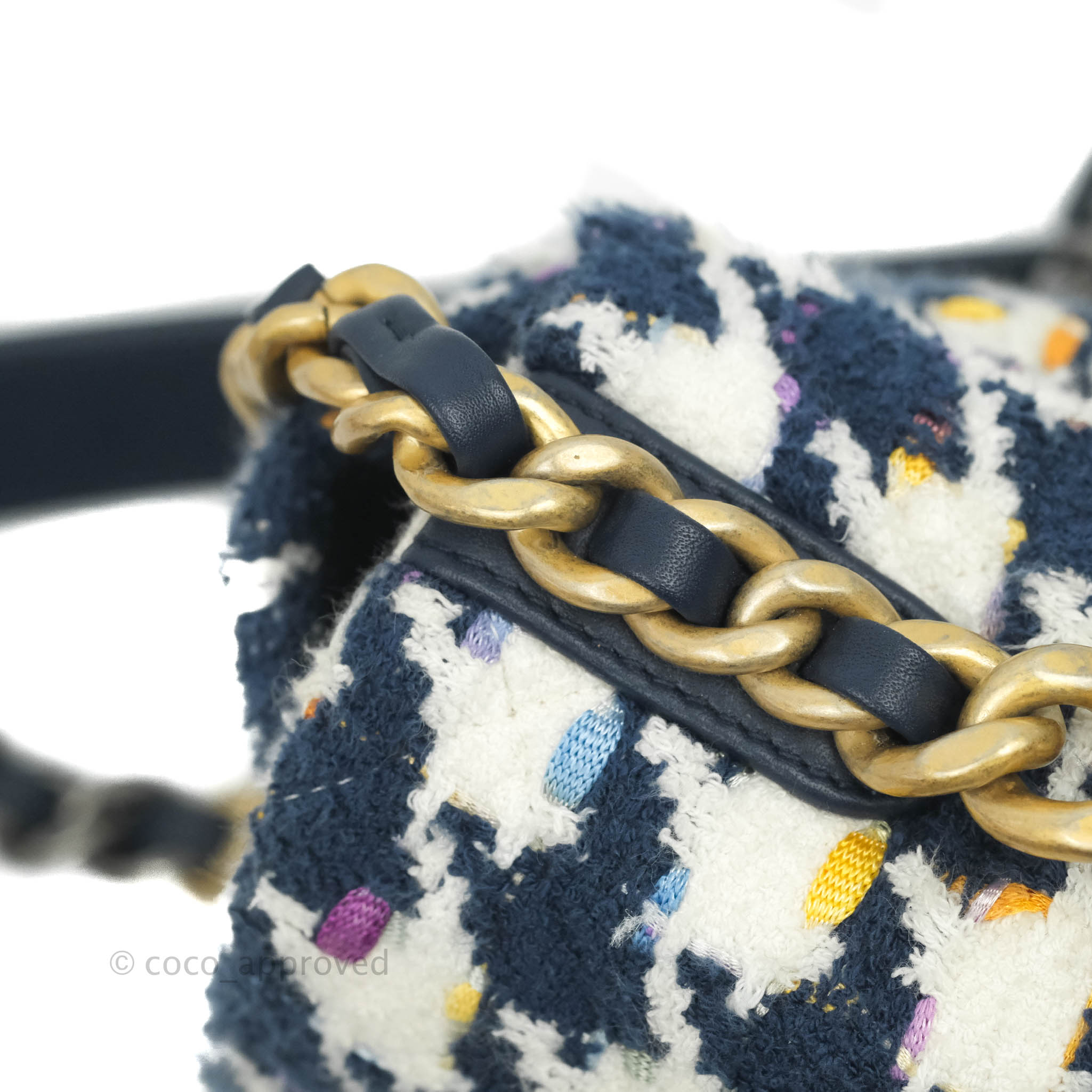Chanel 19 Small Quilted Houndstooth Tweed Handbag in Blue & White with Mixed Hardware - Luxury Crossbody Bag for Women, Perfect for Date Night & Special Occasions