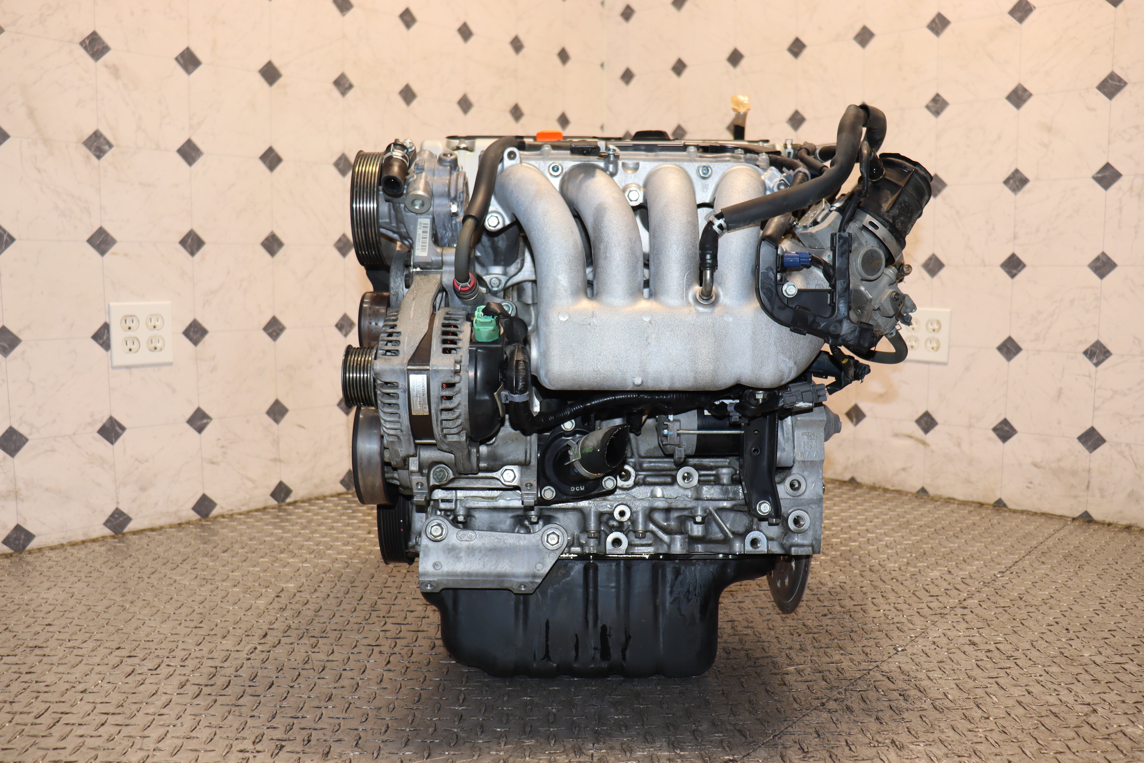 JDM K24A2 Honda Motor K24A RBB High Compression 2.4L Engine for 2004-2008 Acura TSX - Perfect for Performance Upgrades & Engine Swaps