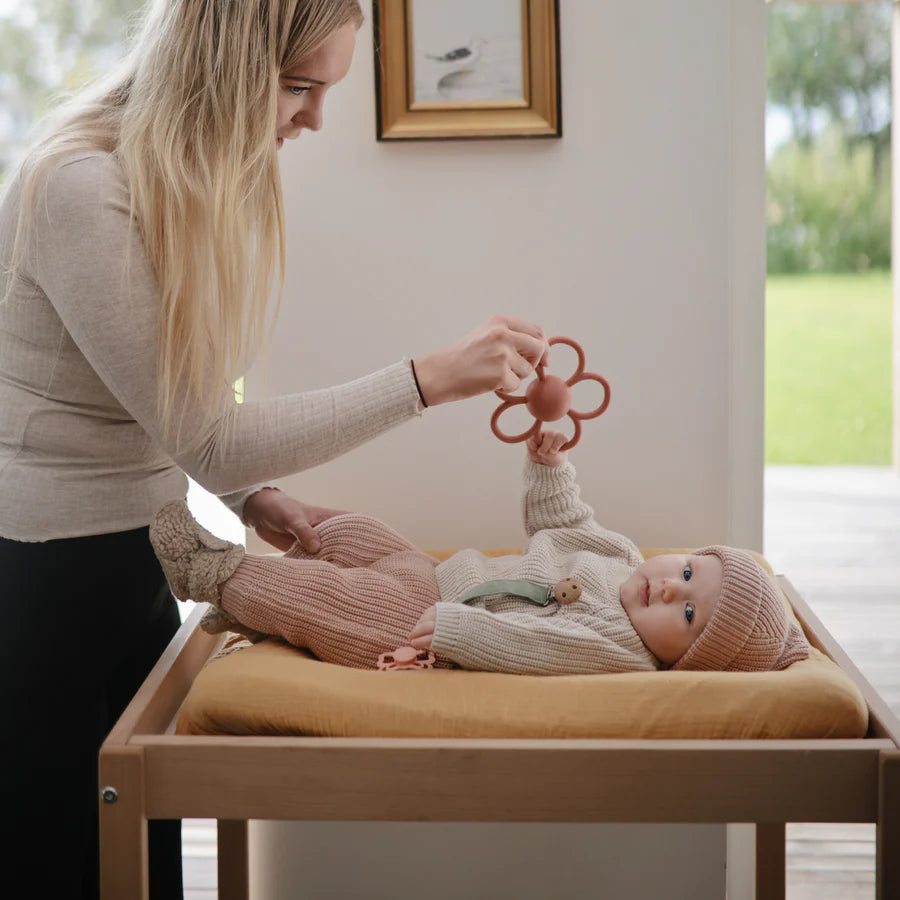 Organic Daisy Rattle Teether for Babies - Natural Wooden Infant Teething Toy with Gentle Sound - Perfect for Soothing Sore Gums & Sensory Play