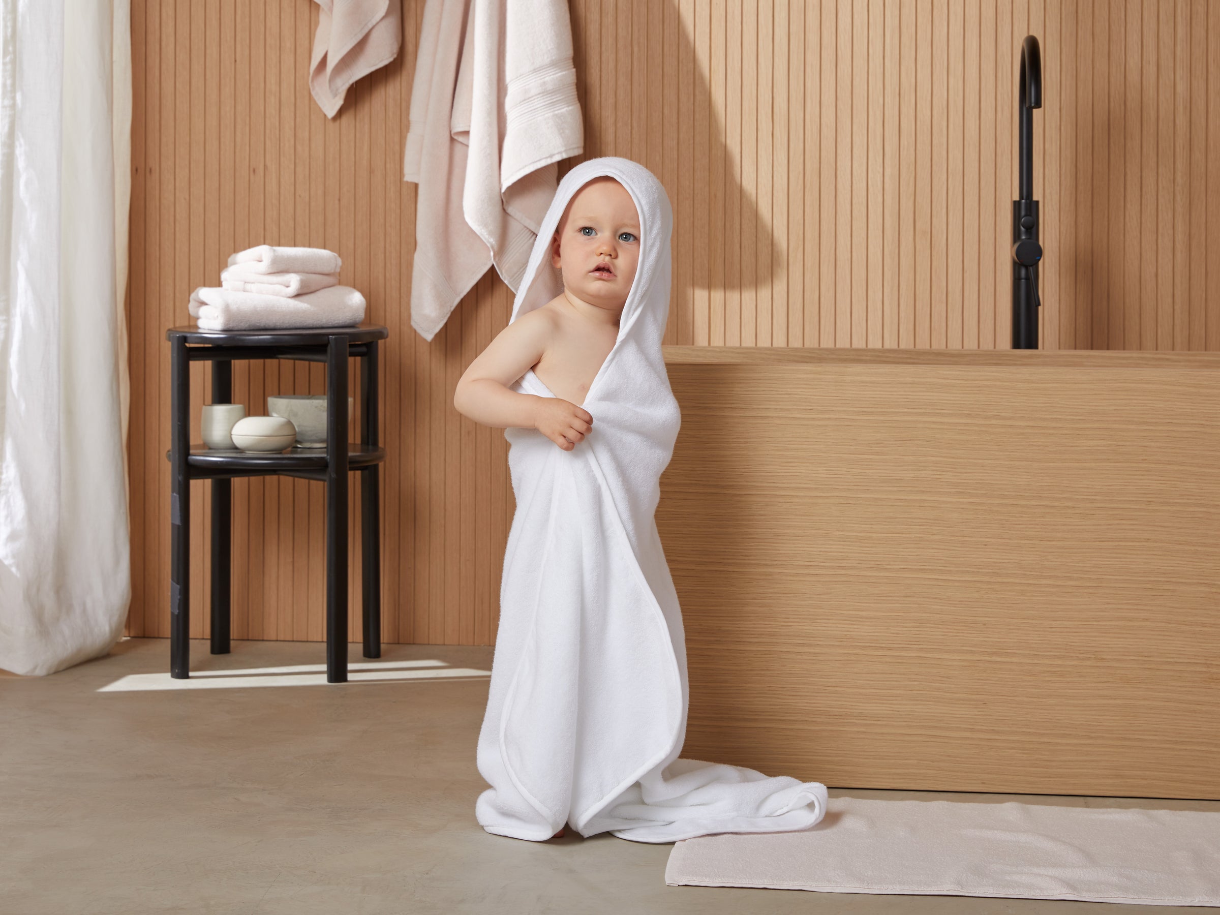 Organic Hooded Baby Towel - Soft 100% Cotton Bath Towel for Newborns & Infants - White - Perfect for Bath Time, Swimming & Spa Days