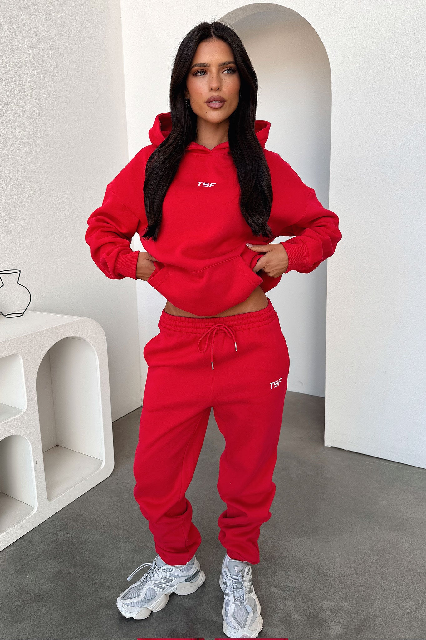 Kaztek Comfortable Sweatpants for Men & Women - Soft Fleece Joggers with Elastic Waistband, Red - Perfect for Lounge Wear, Gym, Running & Casual Outfits