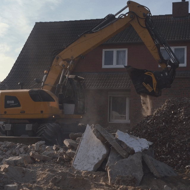 MB L200 S2 Bucket Crusher for Excavators - Heavy-Duty Demolition & Recycling Attachment for Construction Sites & Mining Operations