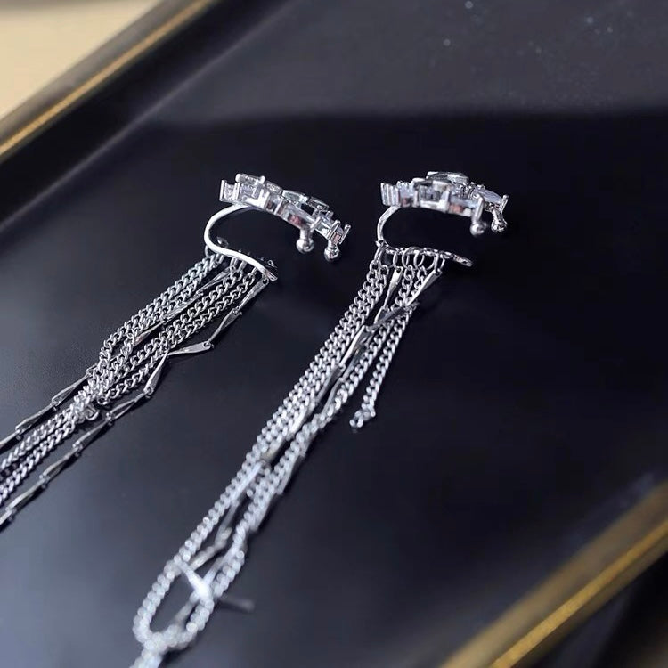No-Piercing Moon Star Tassel Ear Cuffs Clip - Fashion Non-Pierced Earrings for Women & Teens - Perfect for Parties, Weddings & Everyday Wear (HE11875)