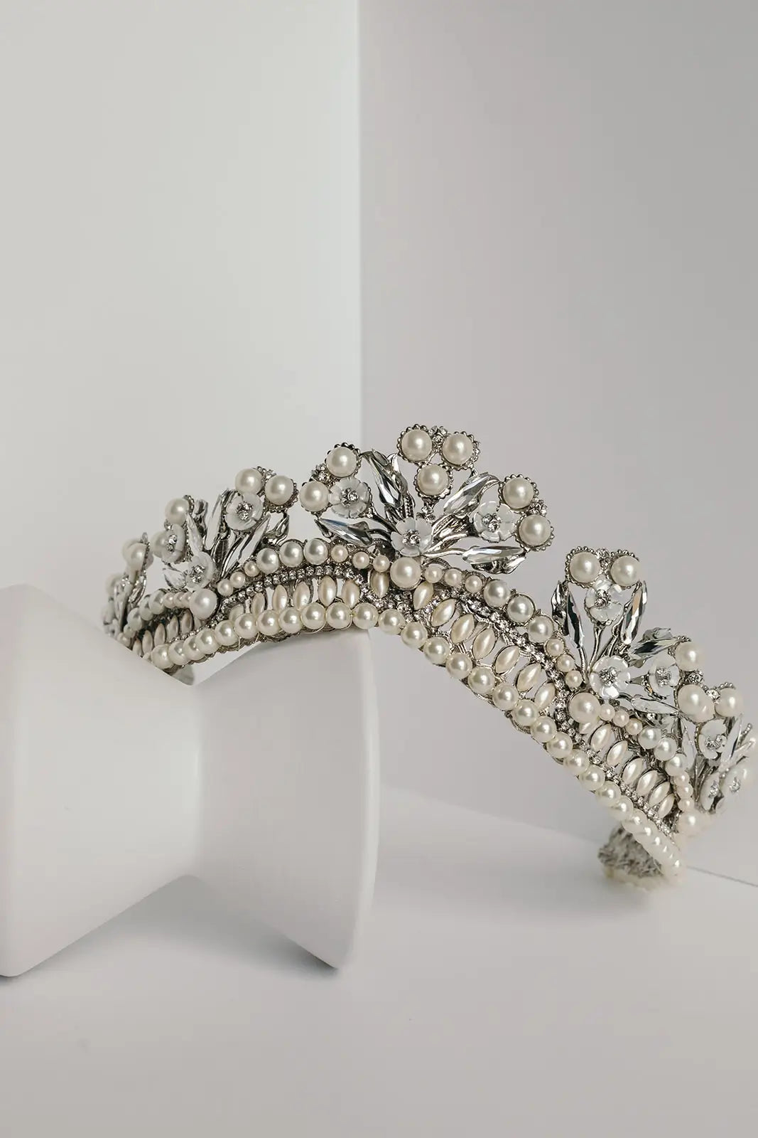 IRREPRESSIBLE CROWN - Elegant Fashion Headpiece for Women | Perfect for Weddings, Parties & Special Occasions