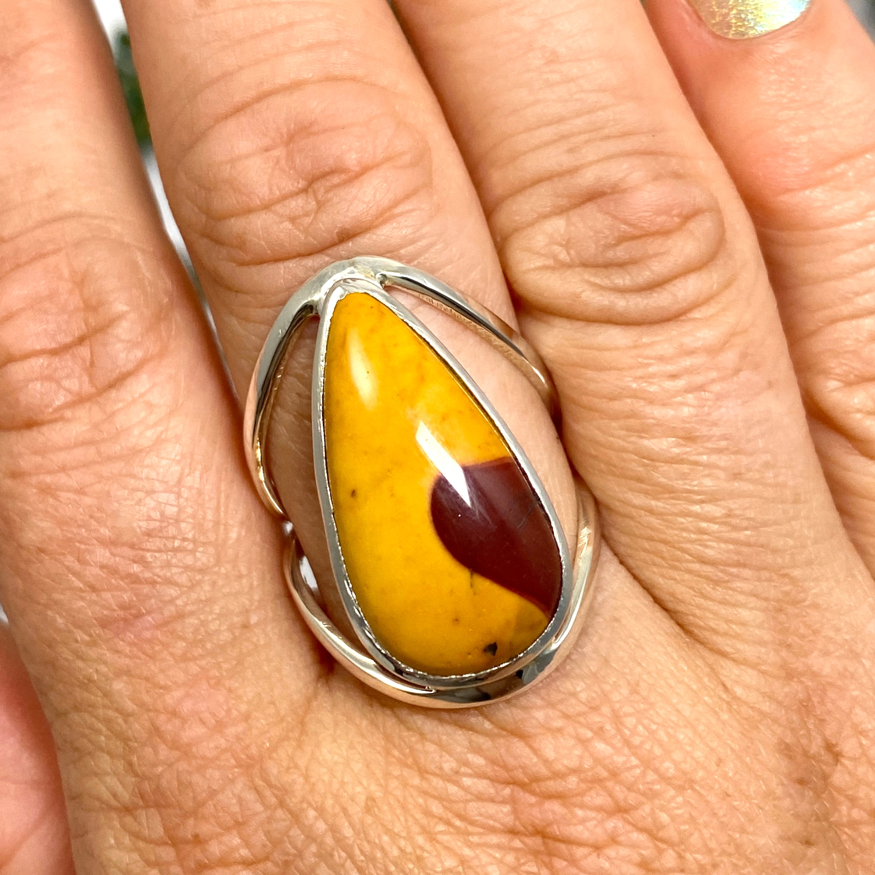 Natural Mookaite Teardrop Cabochon Split Band Ring - Size 10 - KRGJ3388 - Elegant Boho Jewelry for Women, Perfect for Weddings & Special Occasions