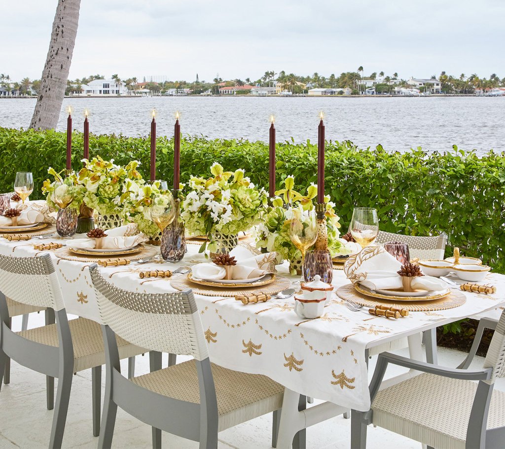 Elegant Embroidered Palm Tablecloth - White, Natural & Gold - Perfect for Wedding, Party & Home Decor