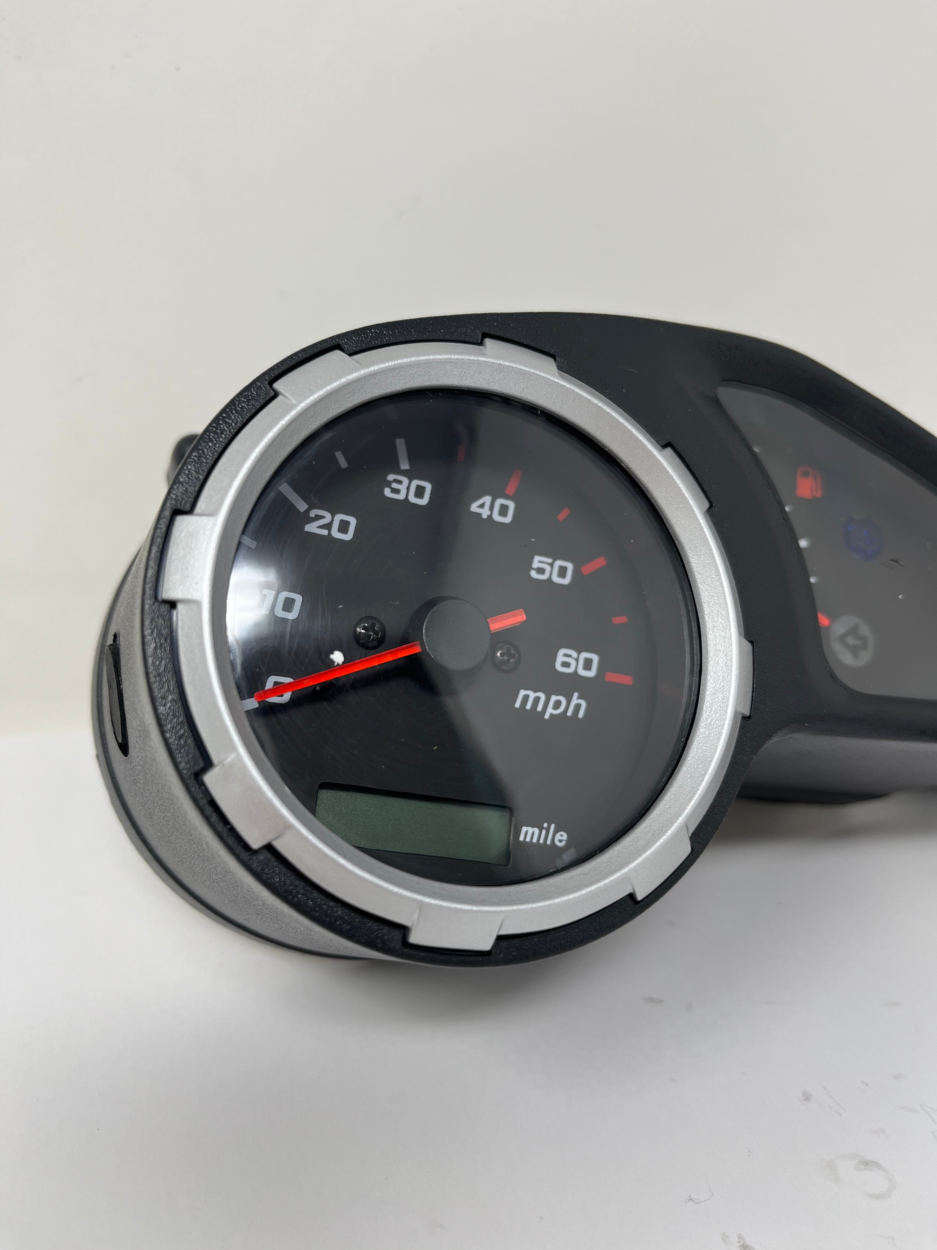 X18 50cc GY6 Scooter with Speedometer (10050060) - Perfect for Commuting, Campus Travel & Urban Riding