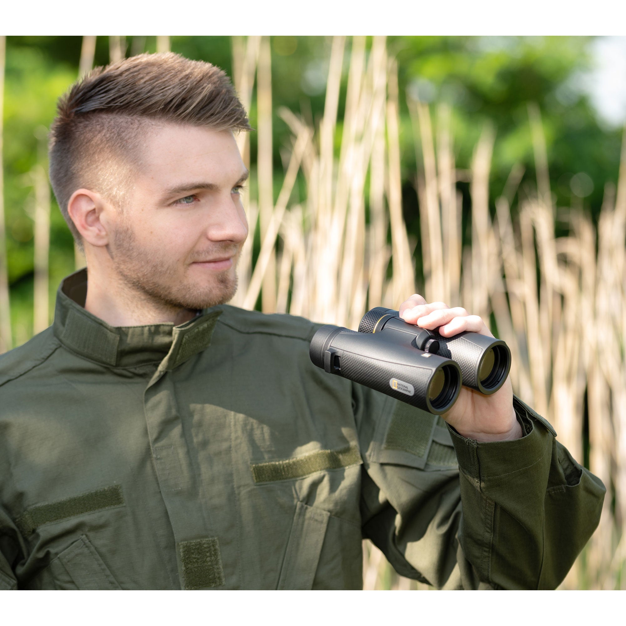 National Geographic Expedition Series 10x42 Binoculars - High Powered Waterproof Binoculars for Adults - Perfect for Bird Watching, Hiking, Hunting & Outdoor Adventures