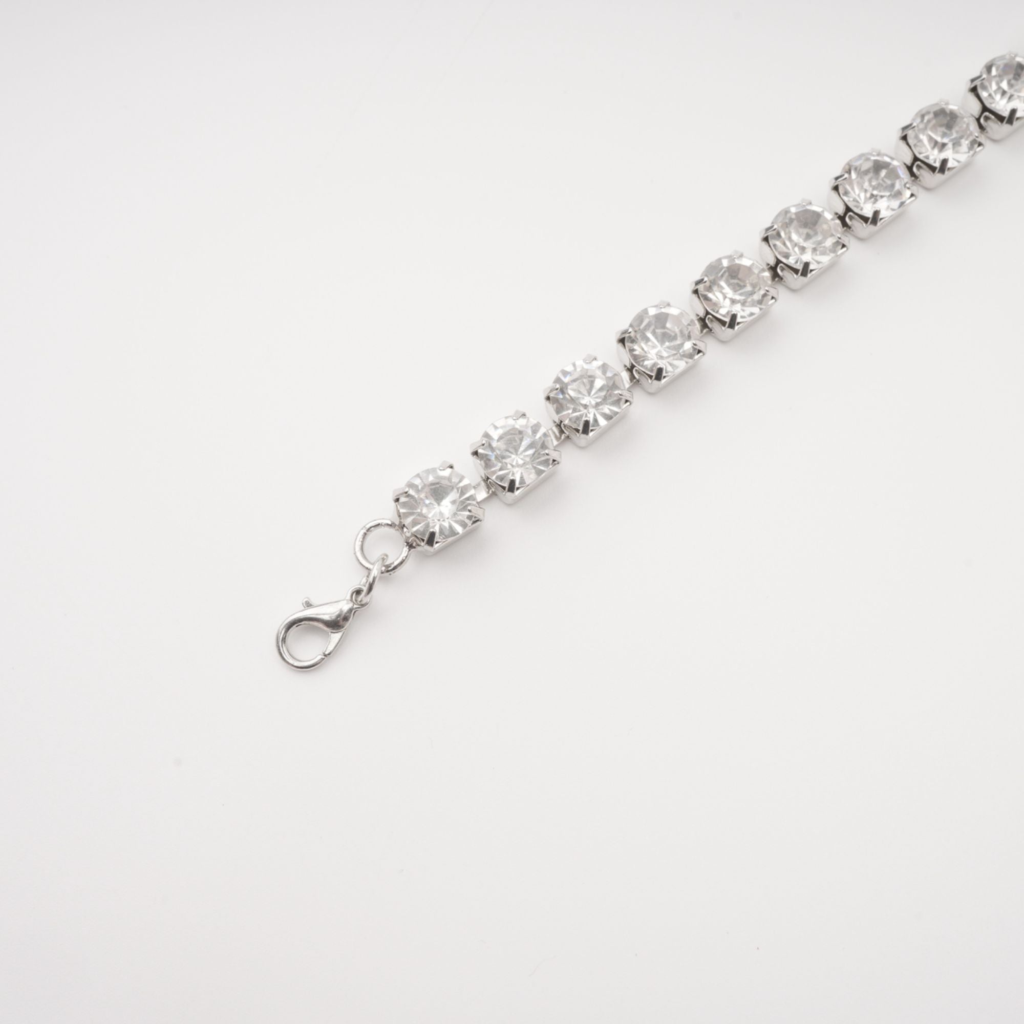 Aimee Crystal Embellished Faux Flower Necklace - Elegant Floral Jewelry for Women, Perfect for Weddings, Parties & Everyday Wear