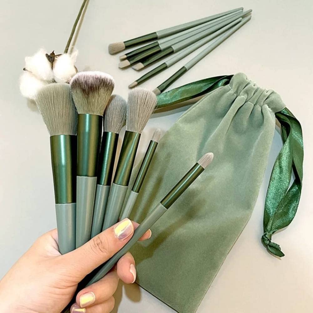 Premium 13-Piece Celebrity Makeup Brush Set by Fozzby - Soft Fluffy Pouch Included - Professional Cosmetic Brushes for Foundation, Blending, Contouring - Perfect for Makeup Artists & Beauty Enthusiasts
