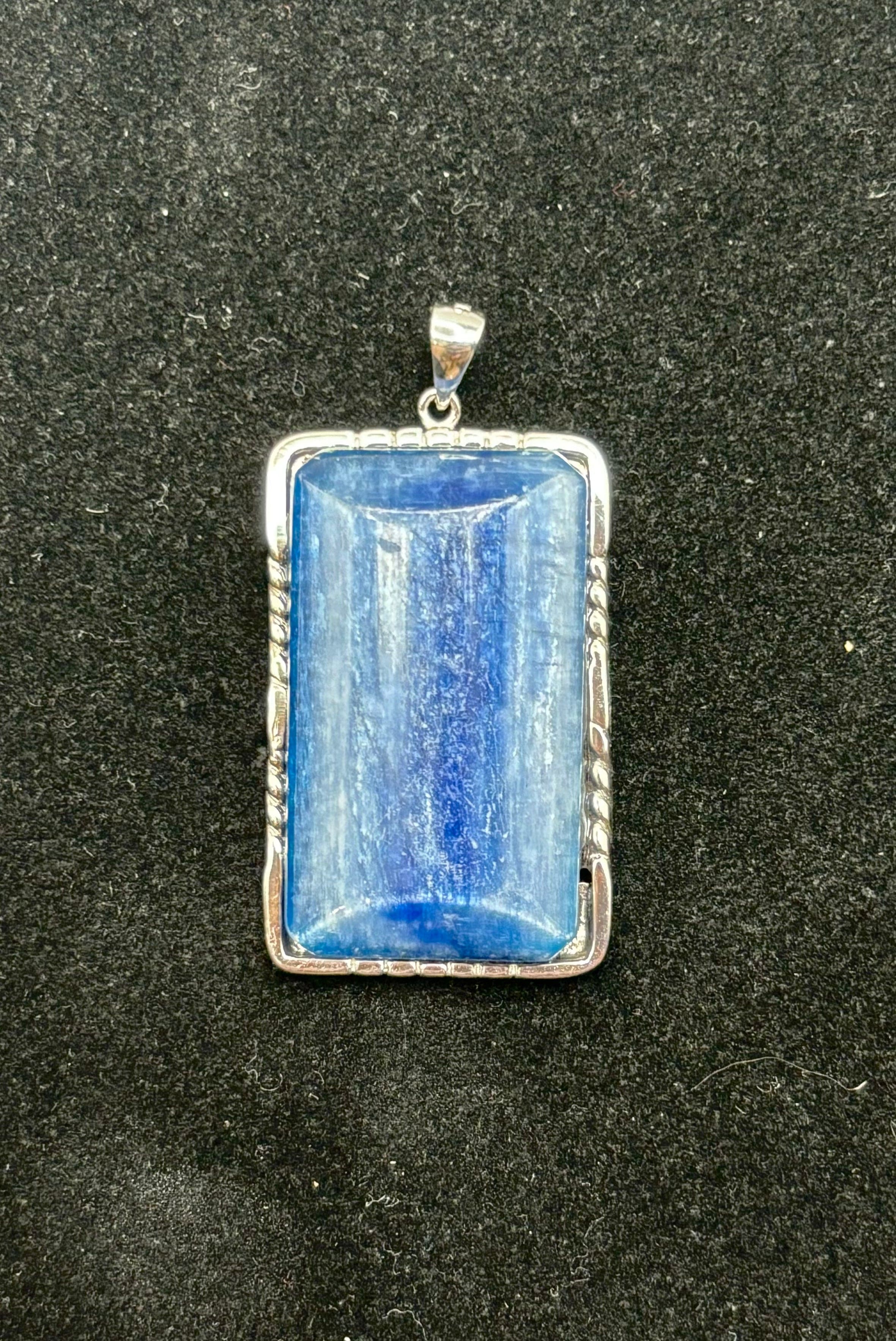 Blue Kyanite Pendant Necklace - Natural Healing Crystal Jewelry for Women & Men | Perfect for Meditation, Energy Healing & Spiritual Protection