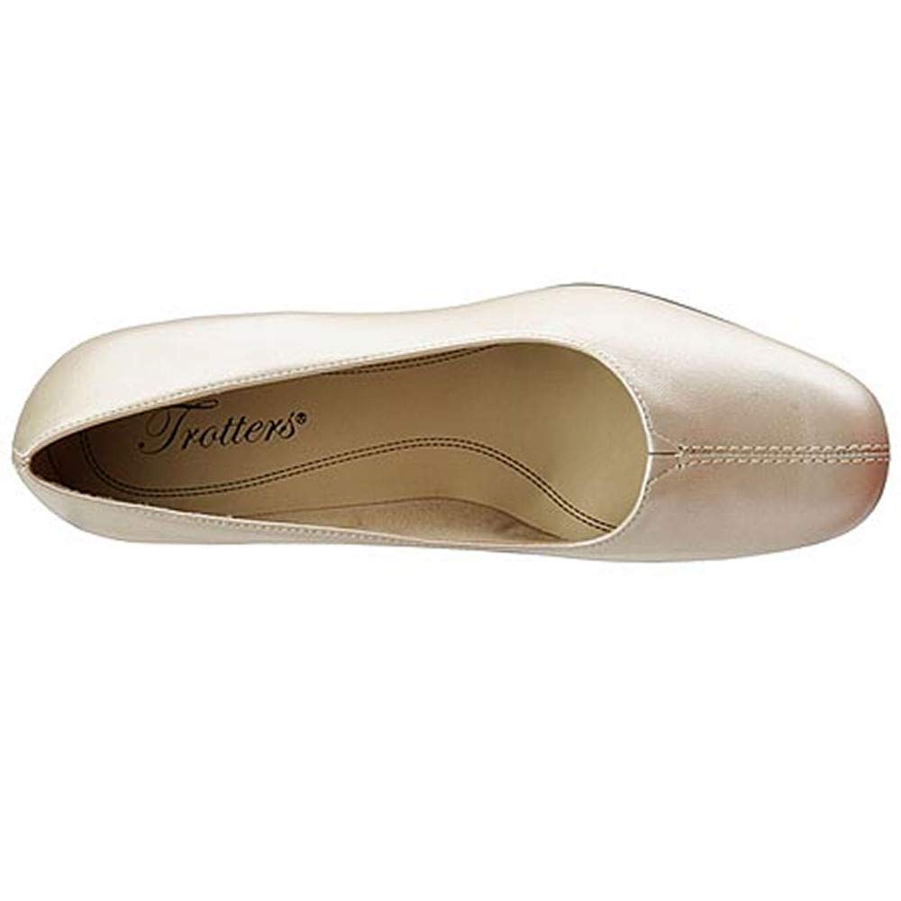 Trotters Women's Doris Dress Pump - Comfortable Low Heel Pumps for Work, Office & Formal Occasions | Classic Pointed Toe Shoes for Women
