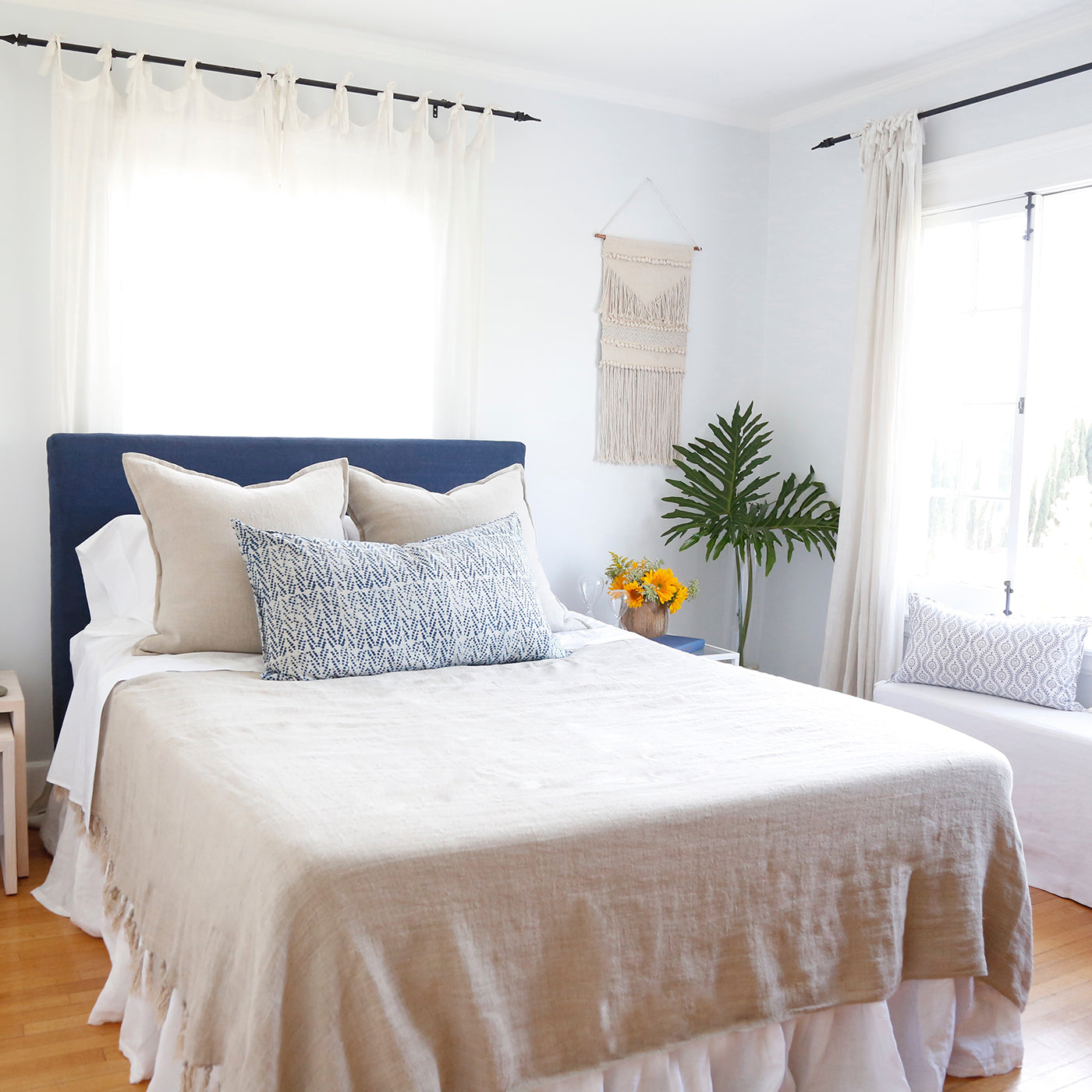 Montauk Blanket - Soft & Cozy Throw Blanket in 7 Colors | Perfect for Sofa, Bed & Outdoor Use