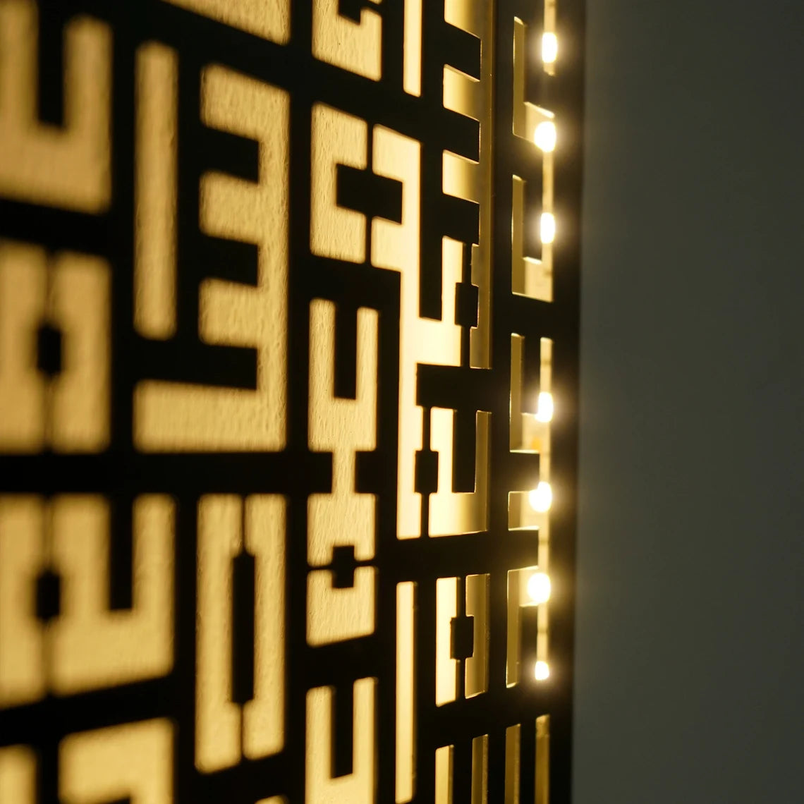 Kufic Islamic Wall Art with LED Lights - Ayatul Kursi, An Nas, Al Falaq, Al Ikhlas - Perfect for Home Decor, Mosque, and Islamic Gift Giving