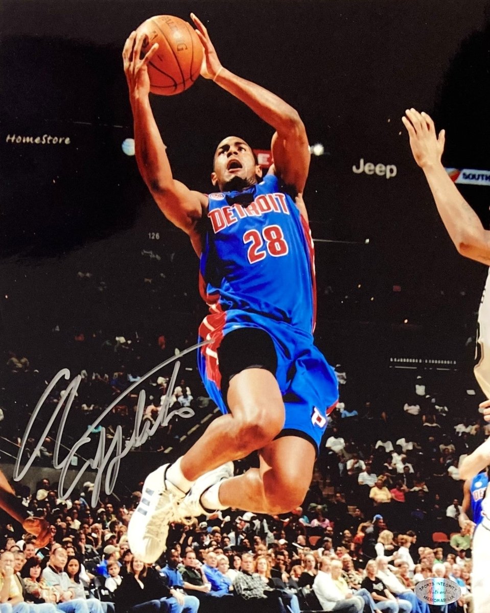 Arron Afflalo Autographed 8x10 Detroit Pistons Photo - Signed Memorabilia for NBA Fans & Collectors - Perfect for Sports Memorabilia Displays, Man Cave Decor, and Gift for Basketball Enthusiasts