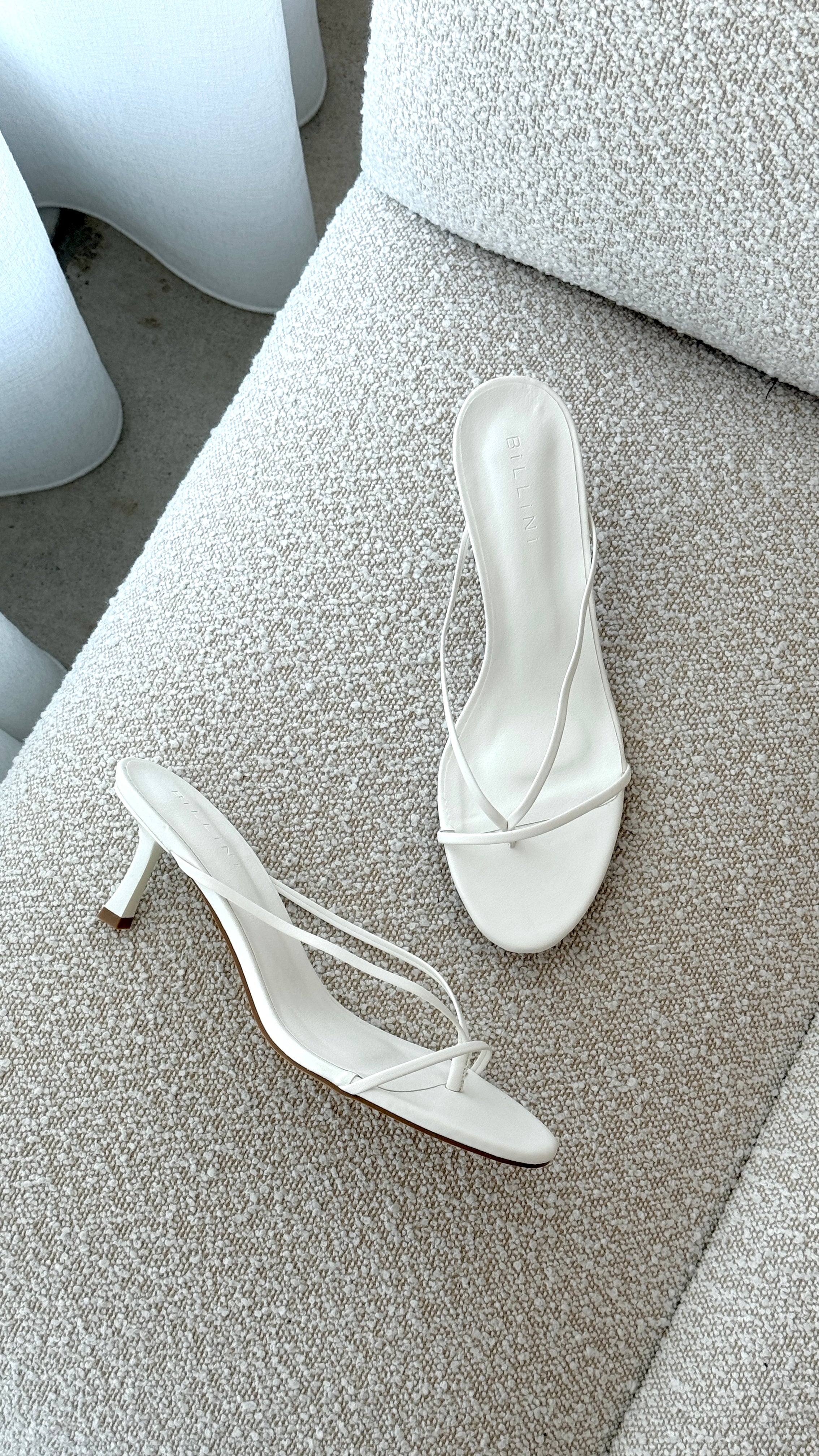 Gillie Heel White Shoes for Women - Elegant Irish Dance Shoes with Comfortable Fit - Perfect for Celtic Dance, Performances & Weddings
