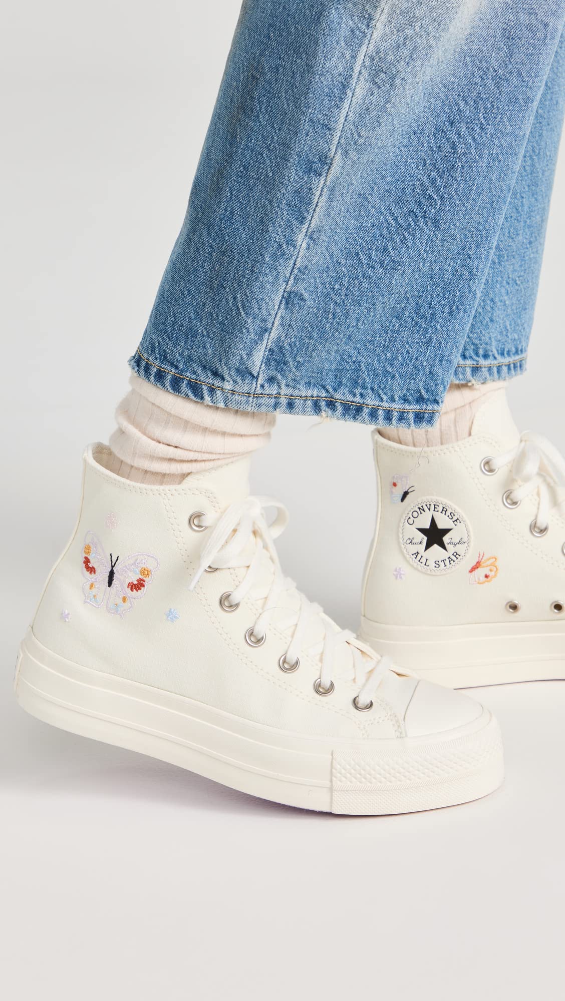 Converse Women's Chuck Taylor Lift Sneakers - Egret/Decade Pink - Size 5 Medium US - Casual Fashion Sneakers for Everyday Wear & Street Style