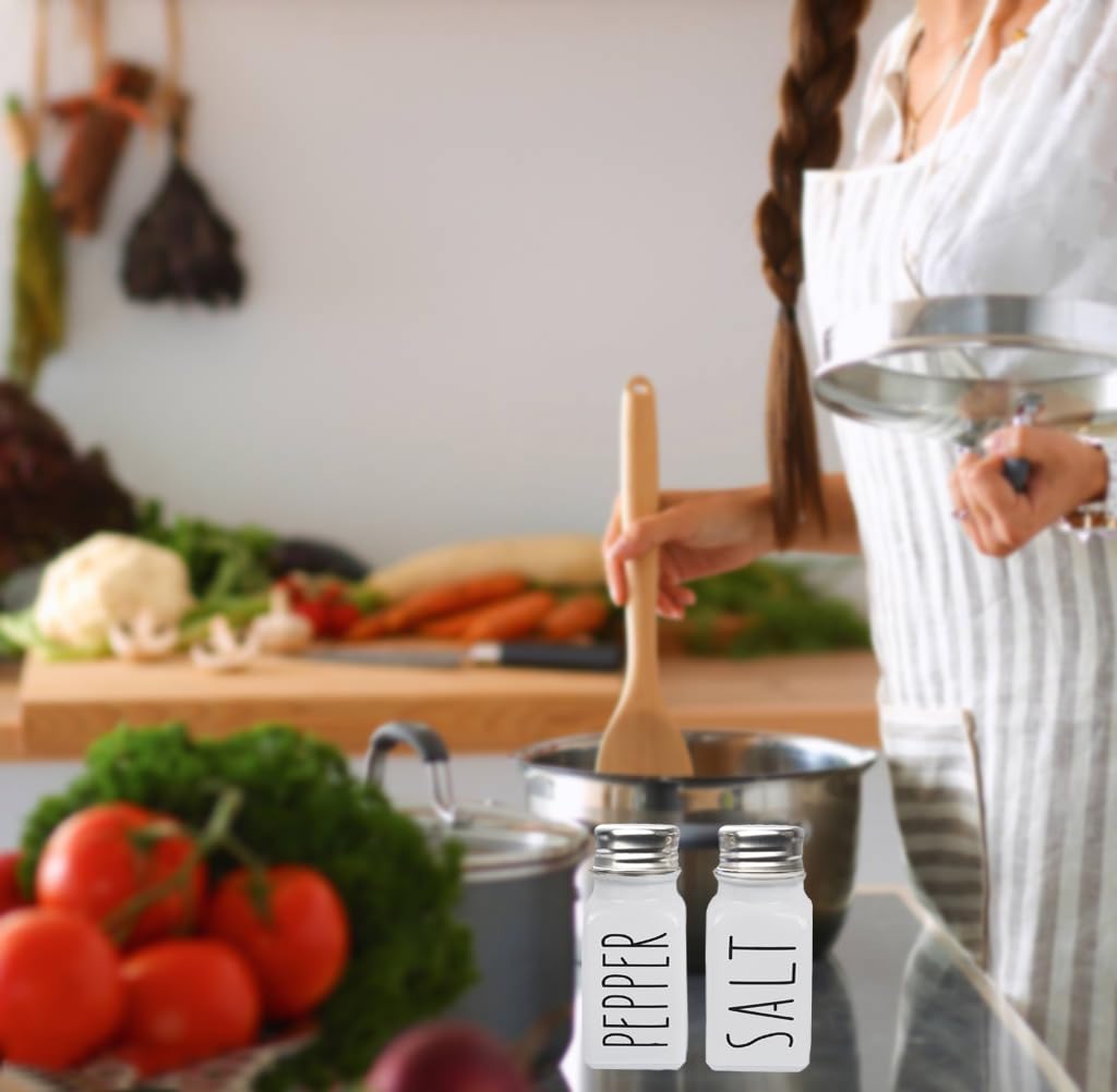 Premium Glass Salt and Pepper Shakers Set - Modern Farmhouse Kitchen Decor - Elegant Blue & White Shakers for Dining Table - Perfect Housewarming Gift for Women - Ideal for Home, Wedding & Restaurant Decor - Great for Everyday Use and Special Occasions