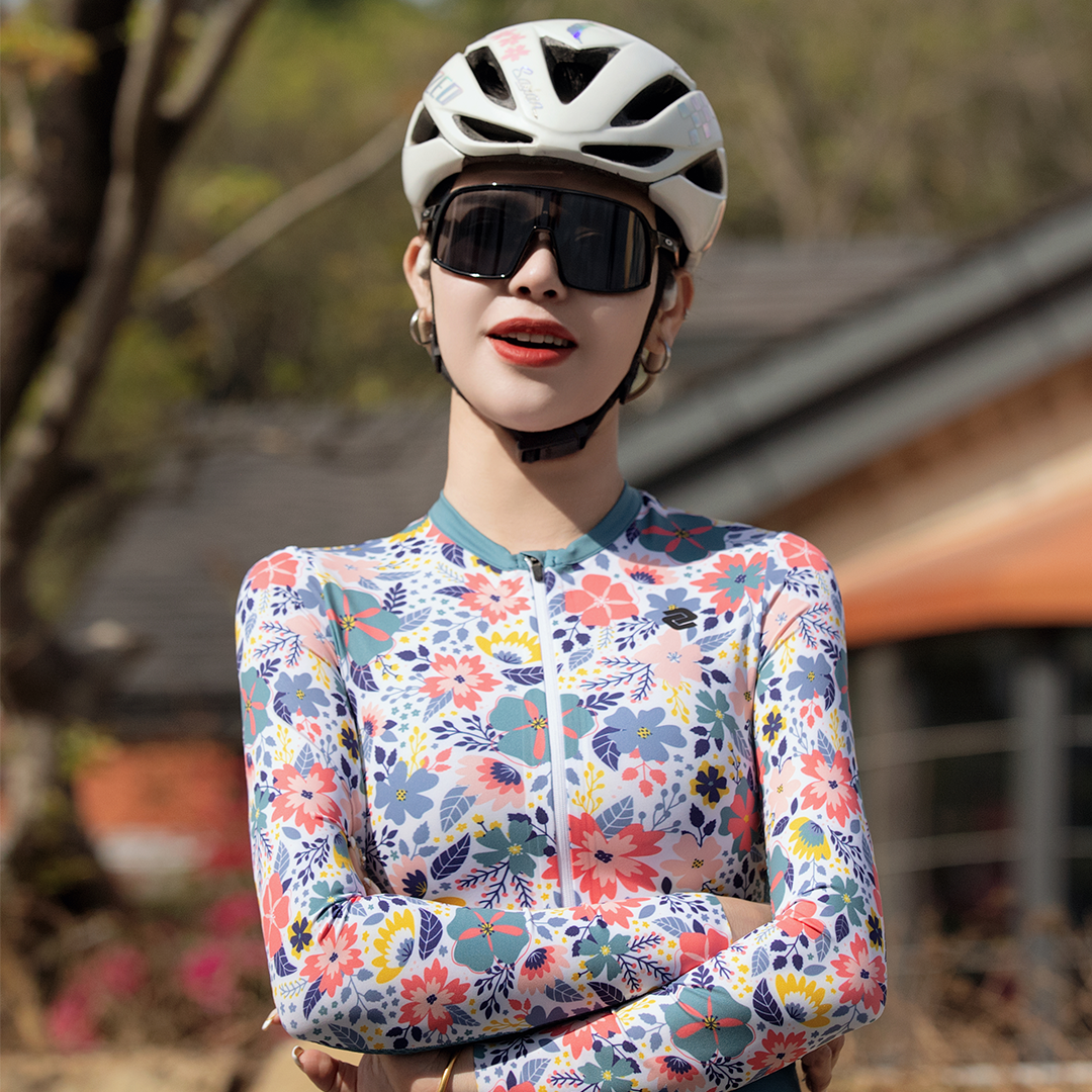 Sweet Floral Grey Women's Long Sleeve Jersey T-Shirt - Soft Comfortable Casual Top for Everyday Wear, Work & Weekend Outings