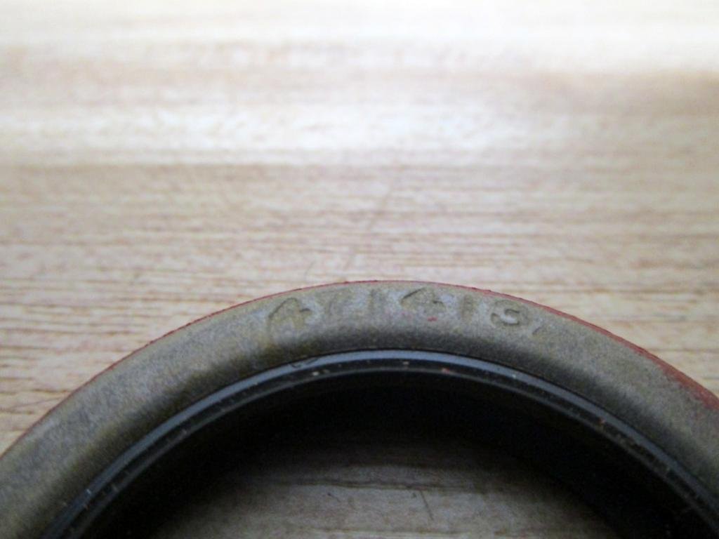Federal Mogul 471413 Oil Seal - High-Performance Engine Oil Seal for Cars, Trucks & Industrial Machinery | Perfect for Leak Prevention & Long-Lasting Protection