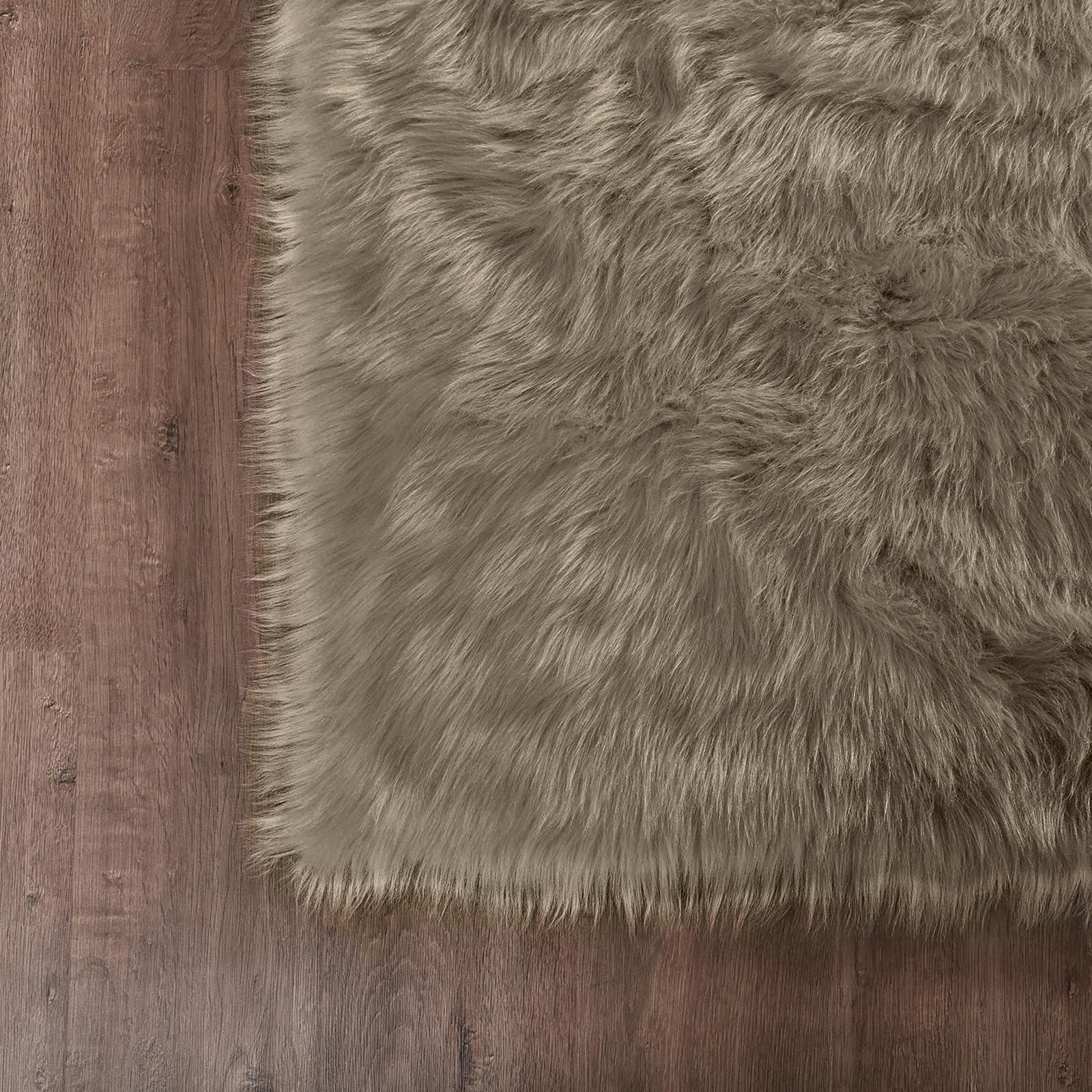 Goolela 6ft Round Faux Fur Area Rug - Light Brown Beige Fluffy Shaggy Rug, Machine Washable Soft Floor Rug for Living Room & Bedroom | Cozy Home Decor, Perfect for Lounge Spaces and Kids Play Areas