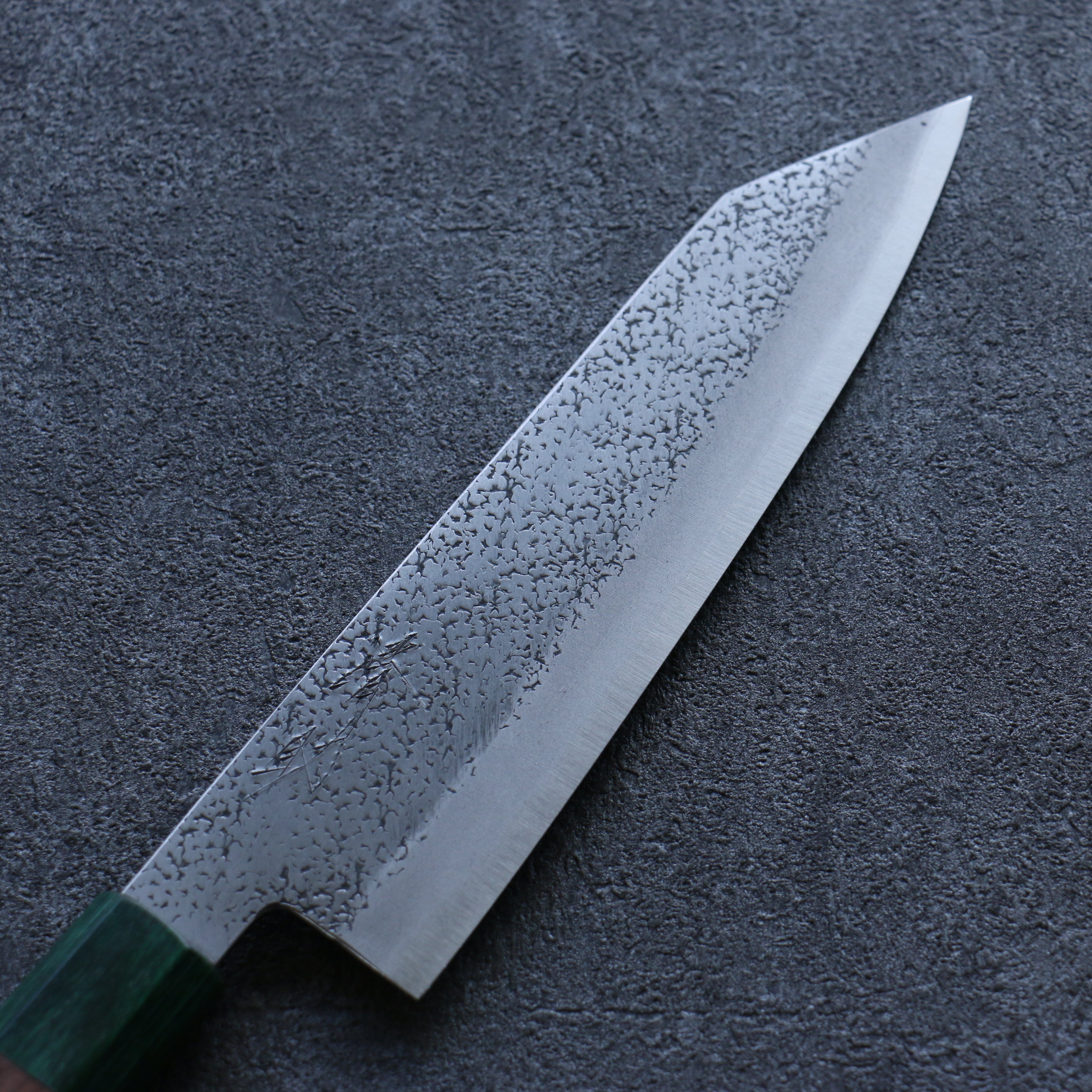 Seisuke Blue Super Hammered Bunka Knife 185mm - Walnut Handle with Double Green Pakka Wood - Japanese Kitchen Knife for Slicing, Dicing, and Chopping Vegetables, Meat, and Fish - Perfect for Home Chefs and Professional Cooks