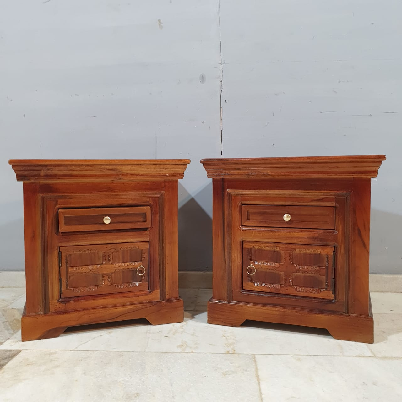 Handmade Carved Teak Wood Bedside Table - Traditional Indian Furniture for Bedroom Decor | Nightstand with Storage for Master & Guest Rooms