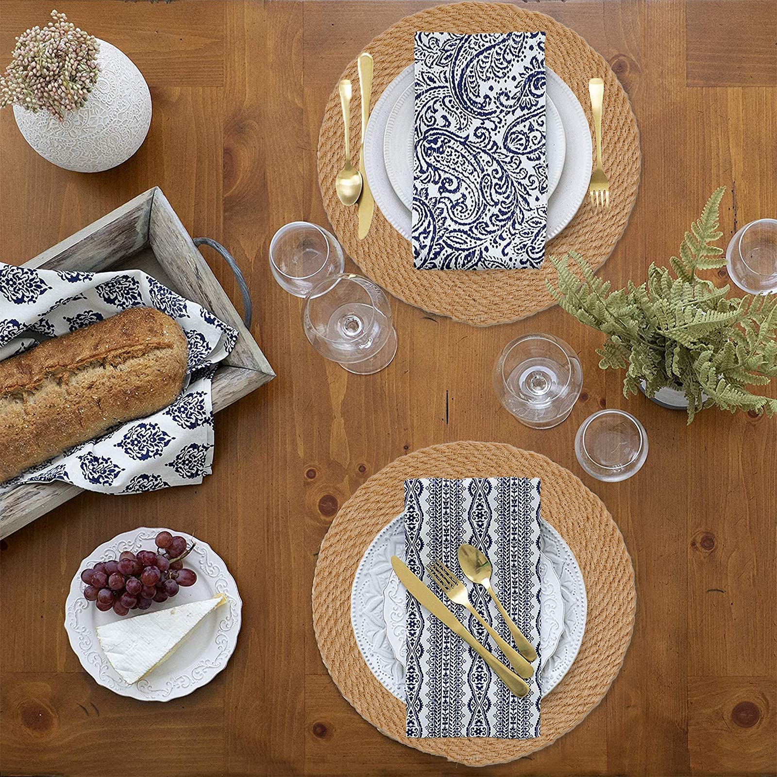 SHACOS 12 Inch Round Natural Jute Placemats - Set of 4 Heat Resistant Woven Table Mats for Farmhouse Kitchen Decor - Eco-Friendly Braided Placemats for Dining Table, Coffee Table, and Home Decor (Brown)