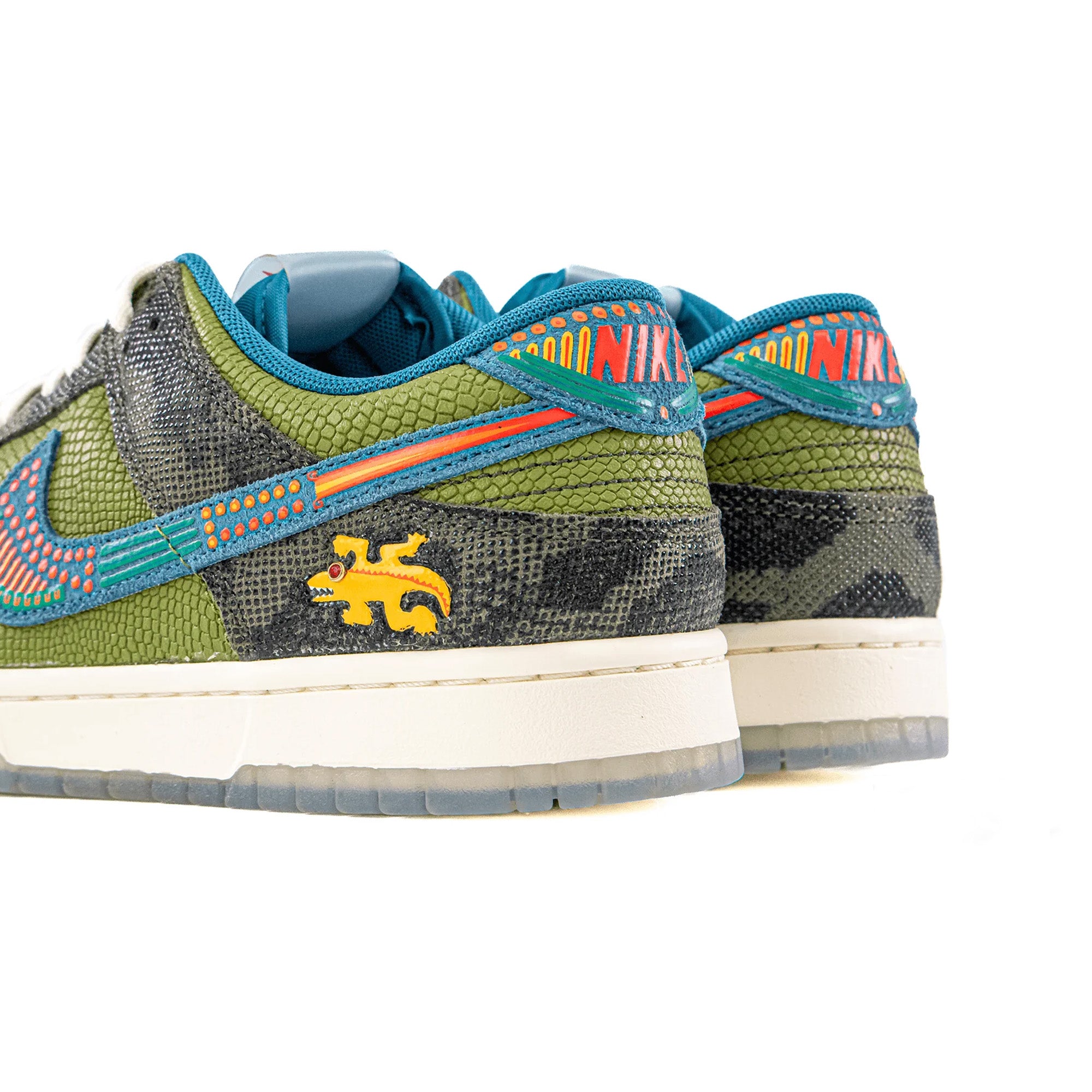 Nike Dunk Low 'Siempre Familia' Sneakers (2021) - Men's Basketball Shoes for Casual Wear & Street Style