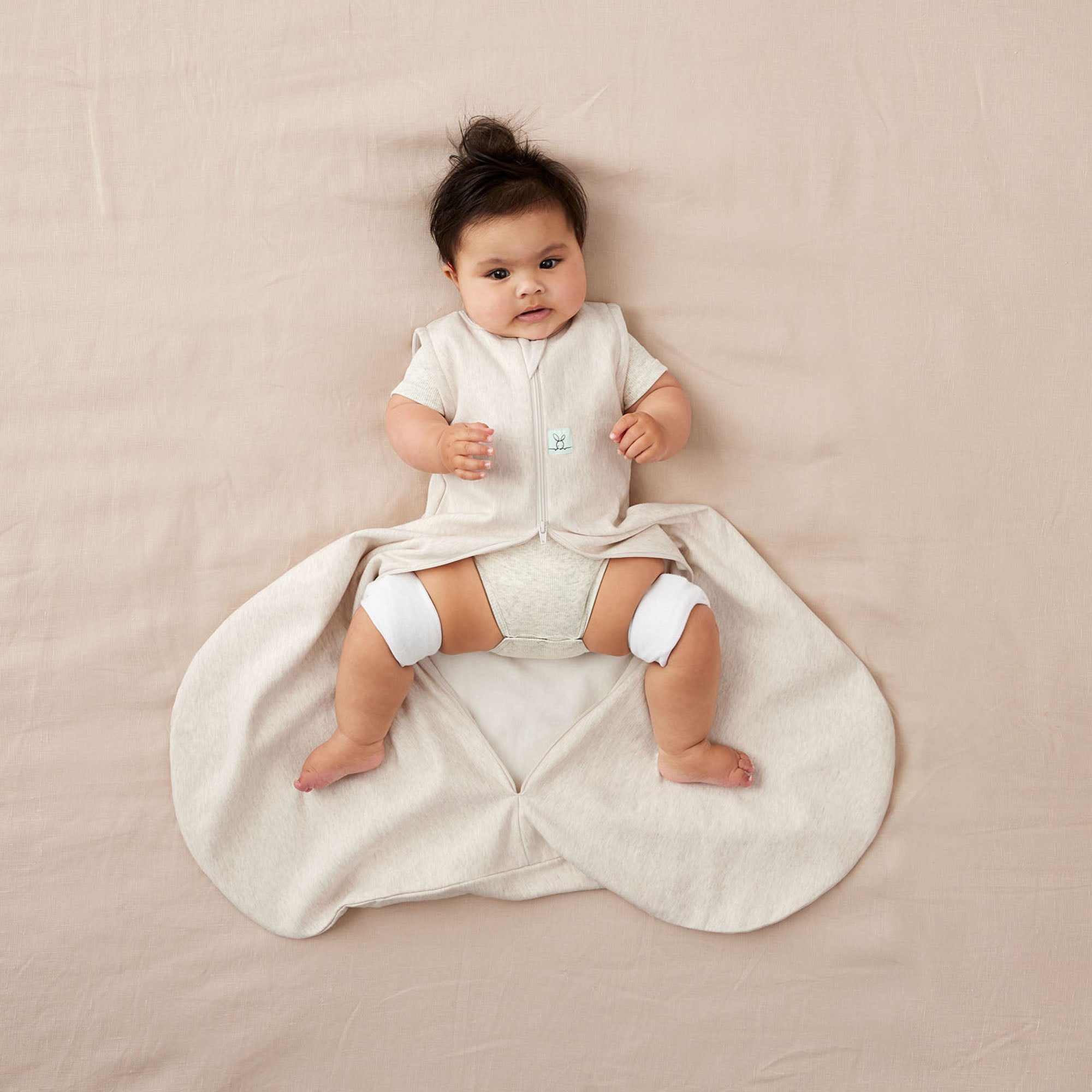 ergoPouch Hip Harness Jersey Sleeping Bag 1.0 TOG - Breathable Baby Sleep Sack for Newborns & Infants - Perfect for Nursery, Daycare & Travel - Oatmeal Marle Color