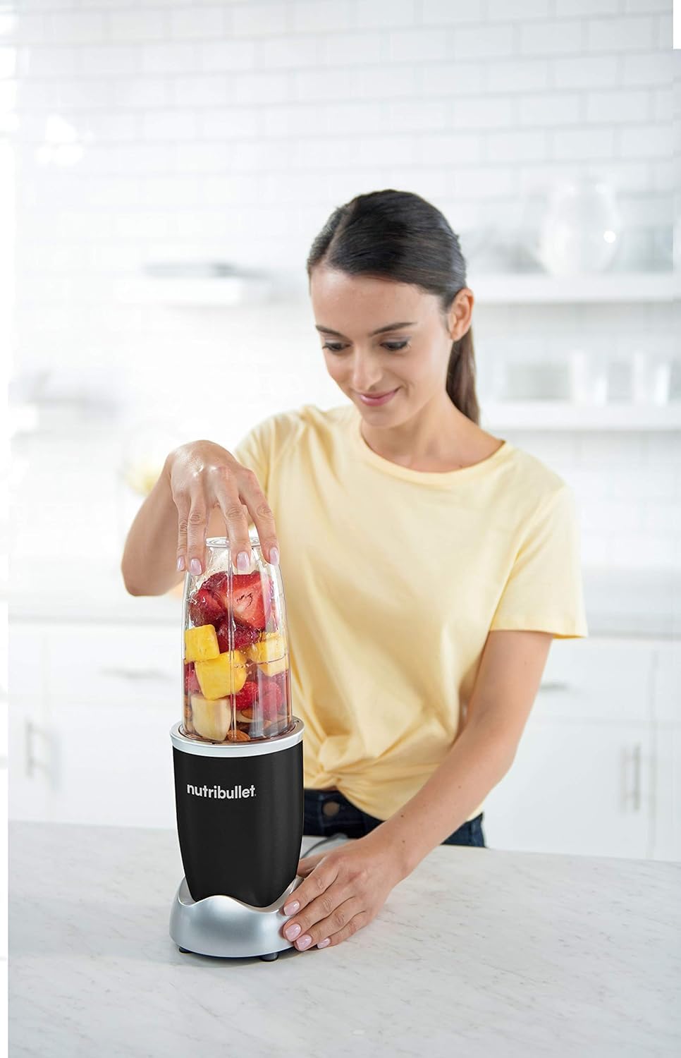 NutriBullet Pro 900W High-Speed Blender with Stainless Steel Finish - Powerful Personal Smoothie Maker for Shakes, Juices & Meal Prep - Perfect for Kitchen, Gym & On-the-Go Lifestyles