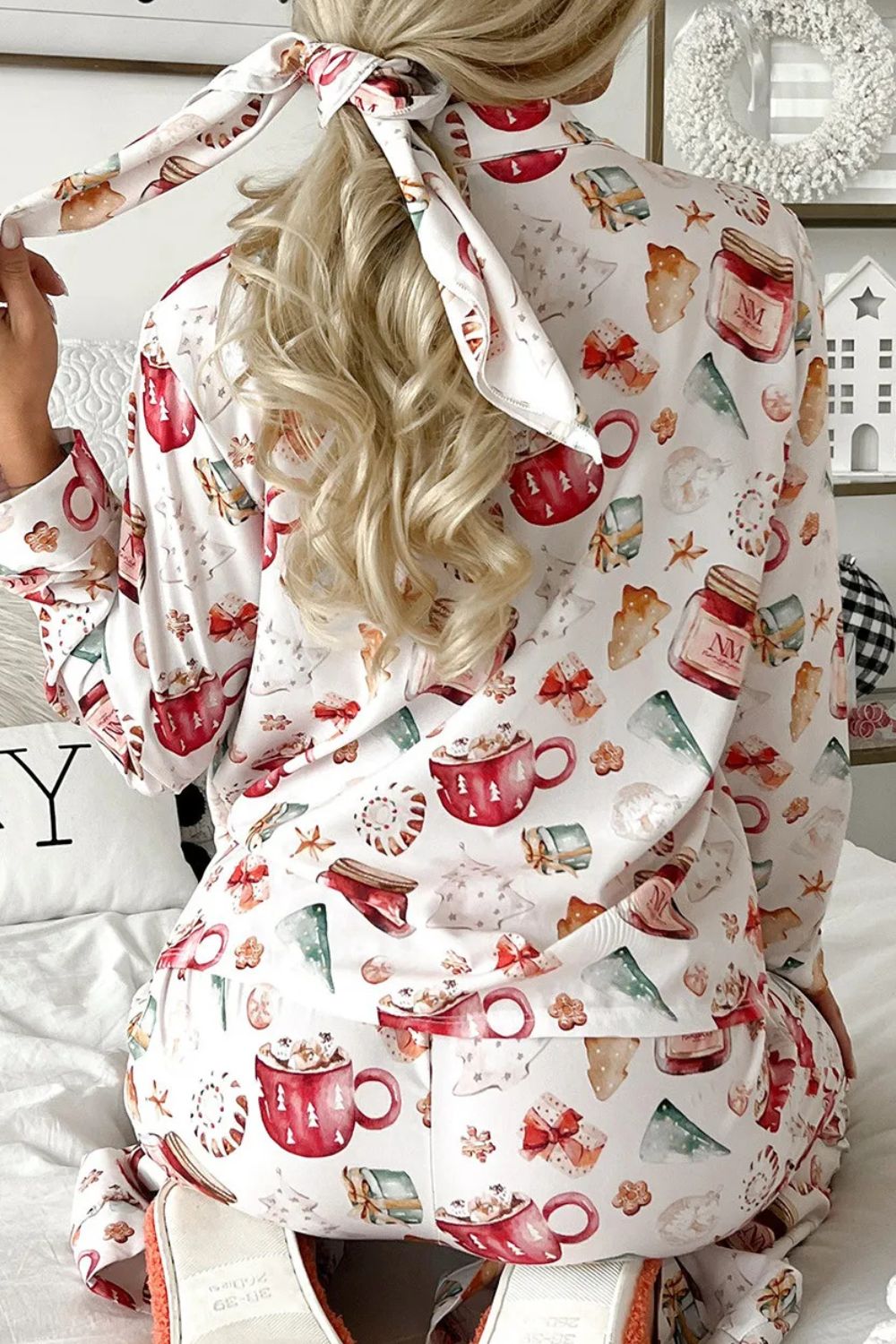 Cozy Holiday Lounge Set - Soft Christmas Pajama Top & Pants for Women - Perfect for Winter Nights, Family Gatherings & Festive Comfort