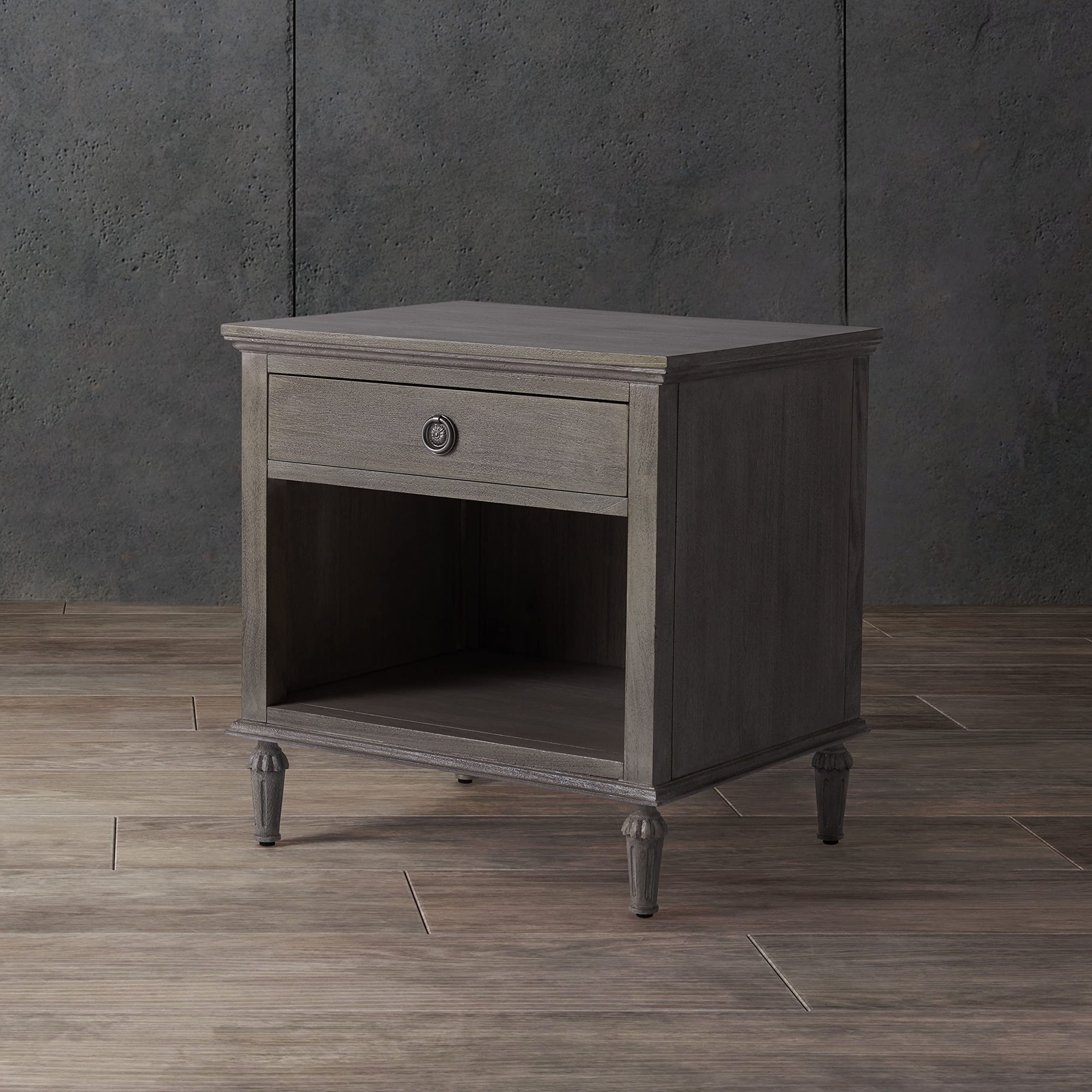 SAFAVIEH Couture Home Collection Lisabet Light Grey Wood Nightstand with 1 Drawer & 1 Shelf - Fully Assembled Bedside Table for Bedroom, Living Room, or Office