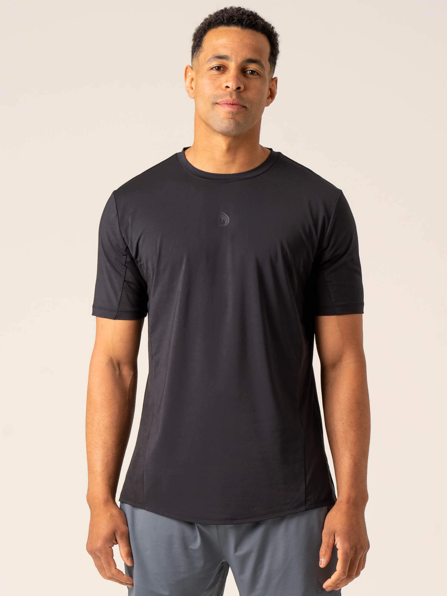 Dynamic Black T-Shirt for Men & Women - Comfortable Casual Wear for Everyday Outfits, Gym, and Street Style