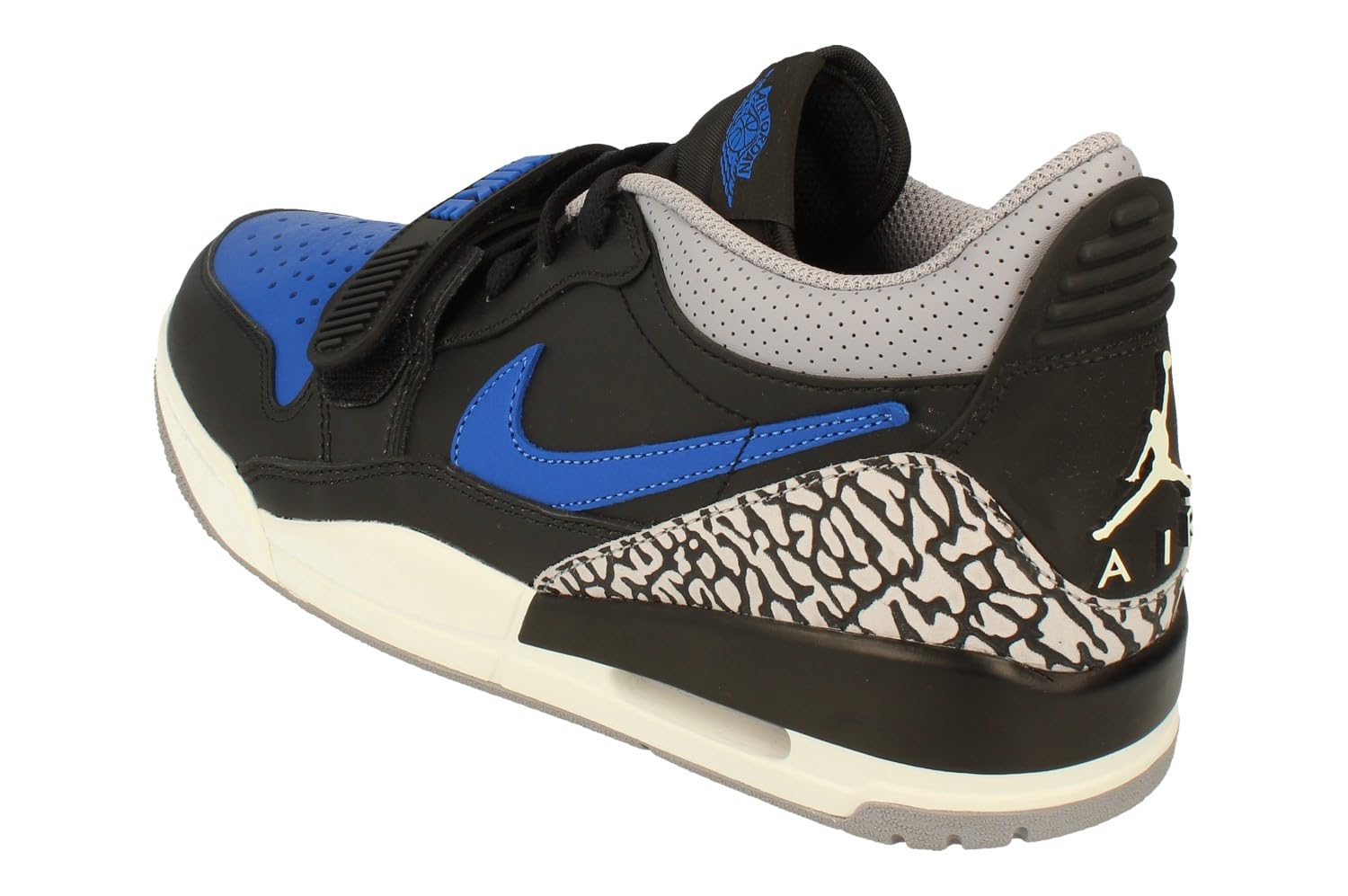 Nike Men's Basketball Shoes - High Performance Athletic Sneakers for Indoor & Outdoor Court Play - Perfect for Training, Games, and Casual Wear