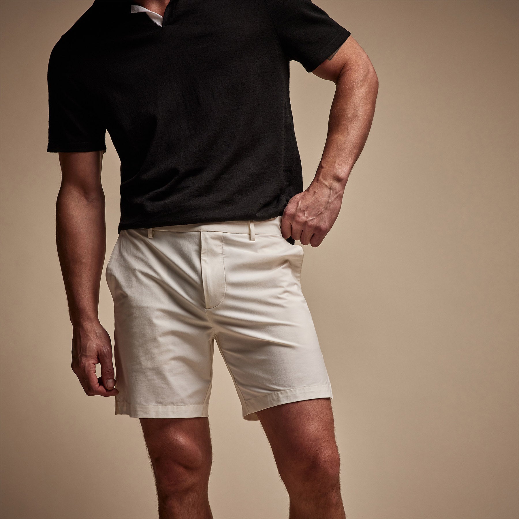 Premium Men's Golf Shorts in Off-White - Breathable & Comfortable for Summer Golfing & Casual Wear