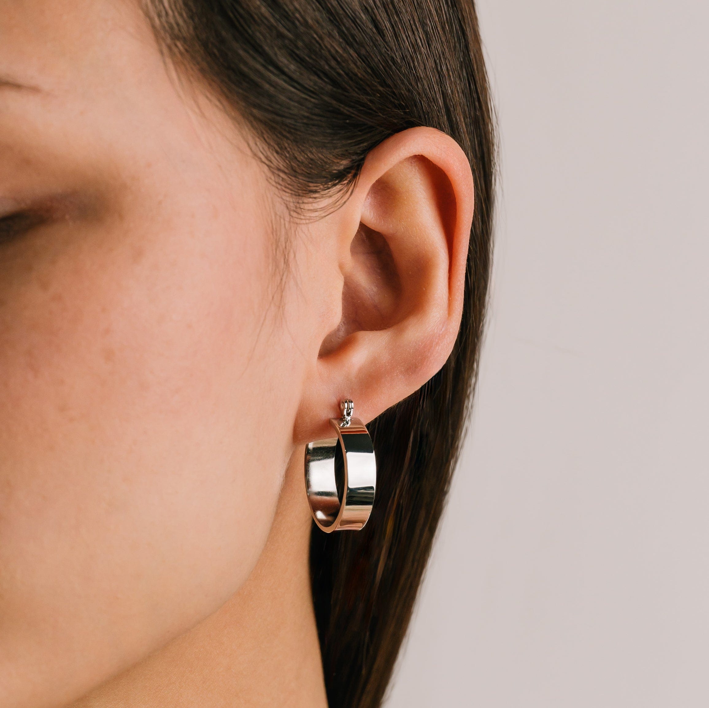 Khloe Hoop Earrings for Women - 14K Gold Plated Fashion Jewelry - Trendy Circle Earrings for Daily Wear & Special Occasions