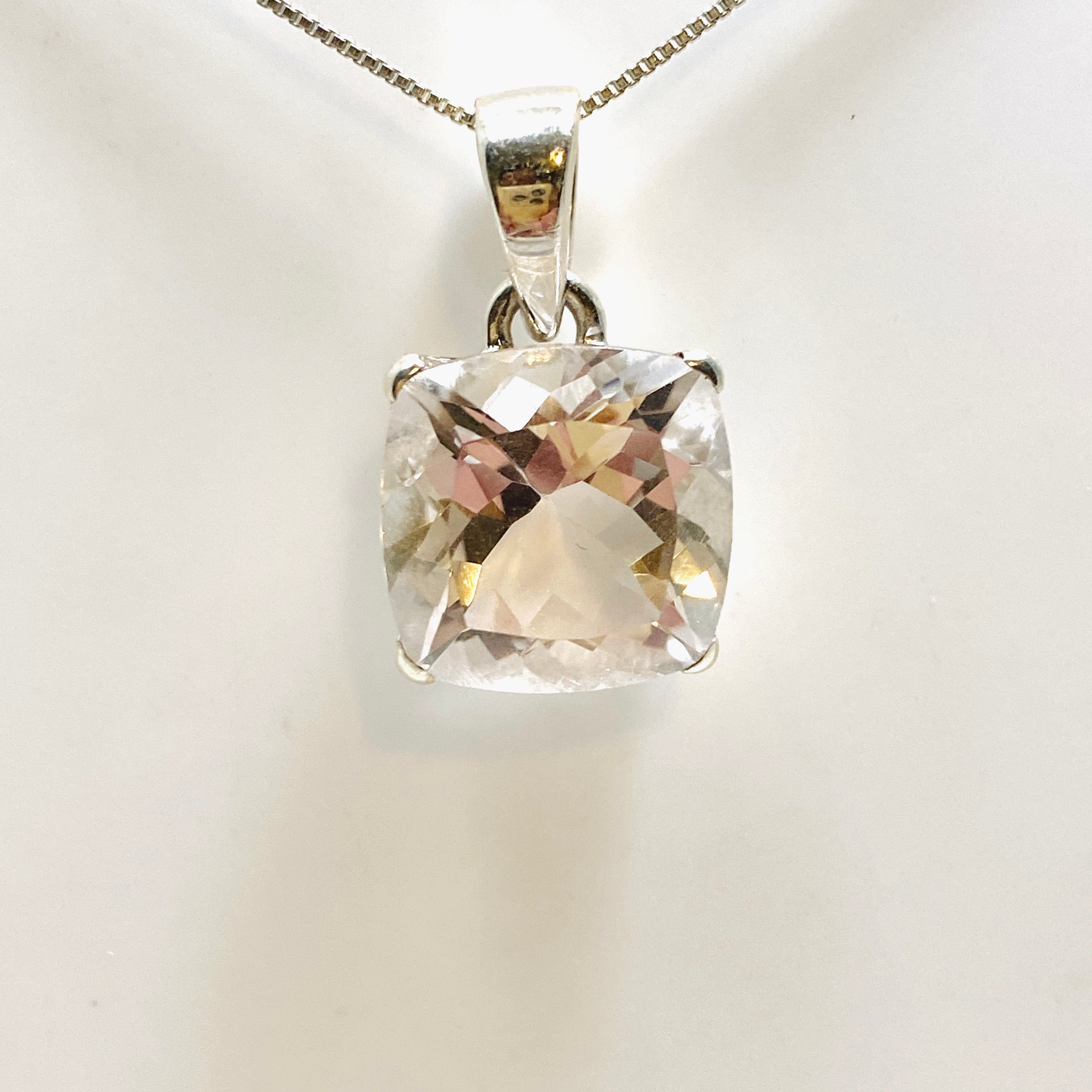 Natural Clear Quartz Square Faceted Pendant Necklace - PPGJ911 - Perfect for Meditation, Healing & Spiritual Jewelry Gifts